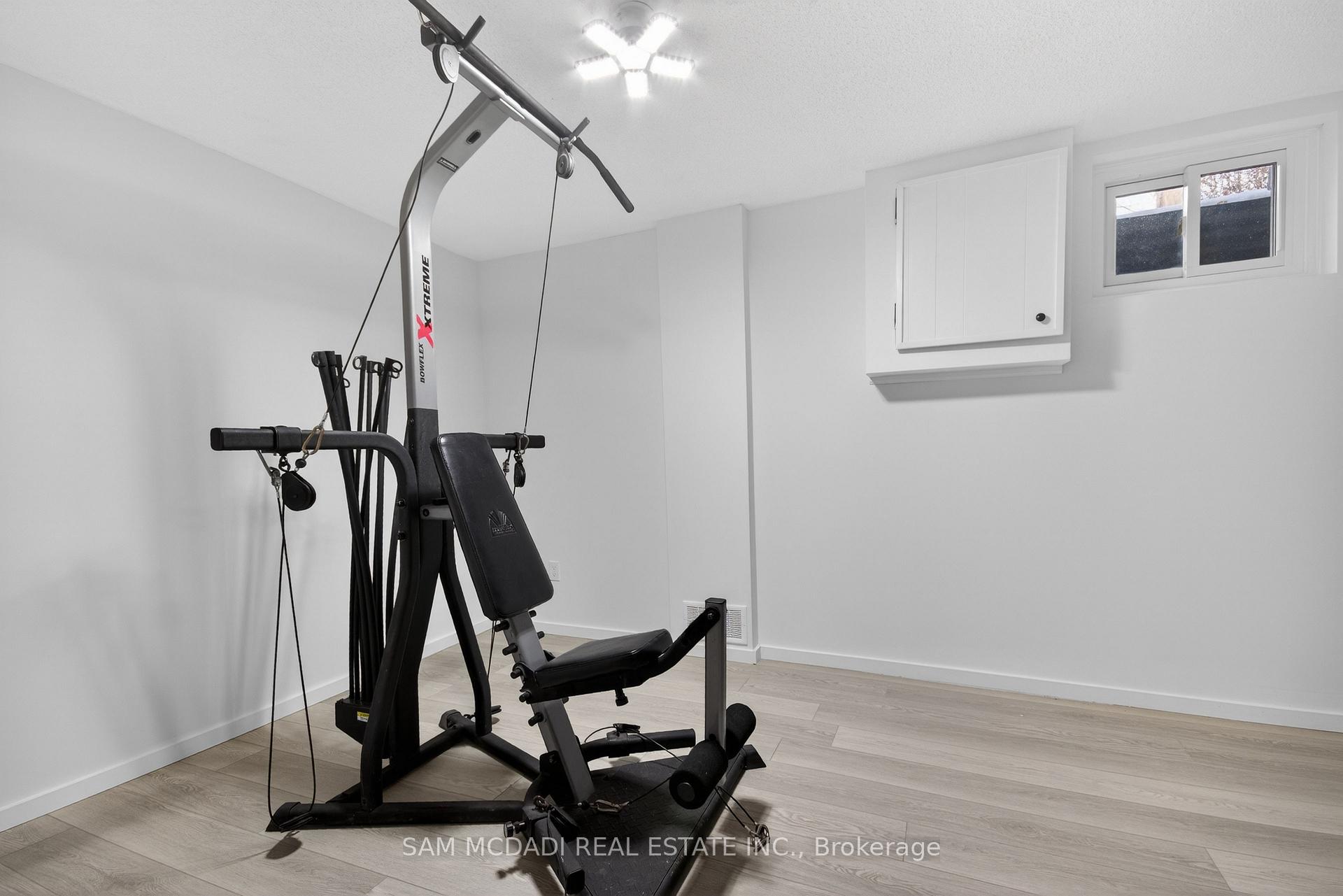 2120 Rathburn Road E 43