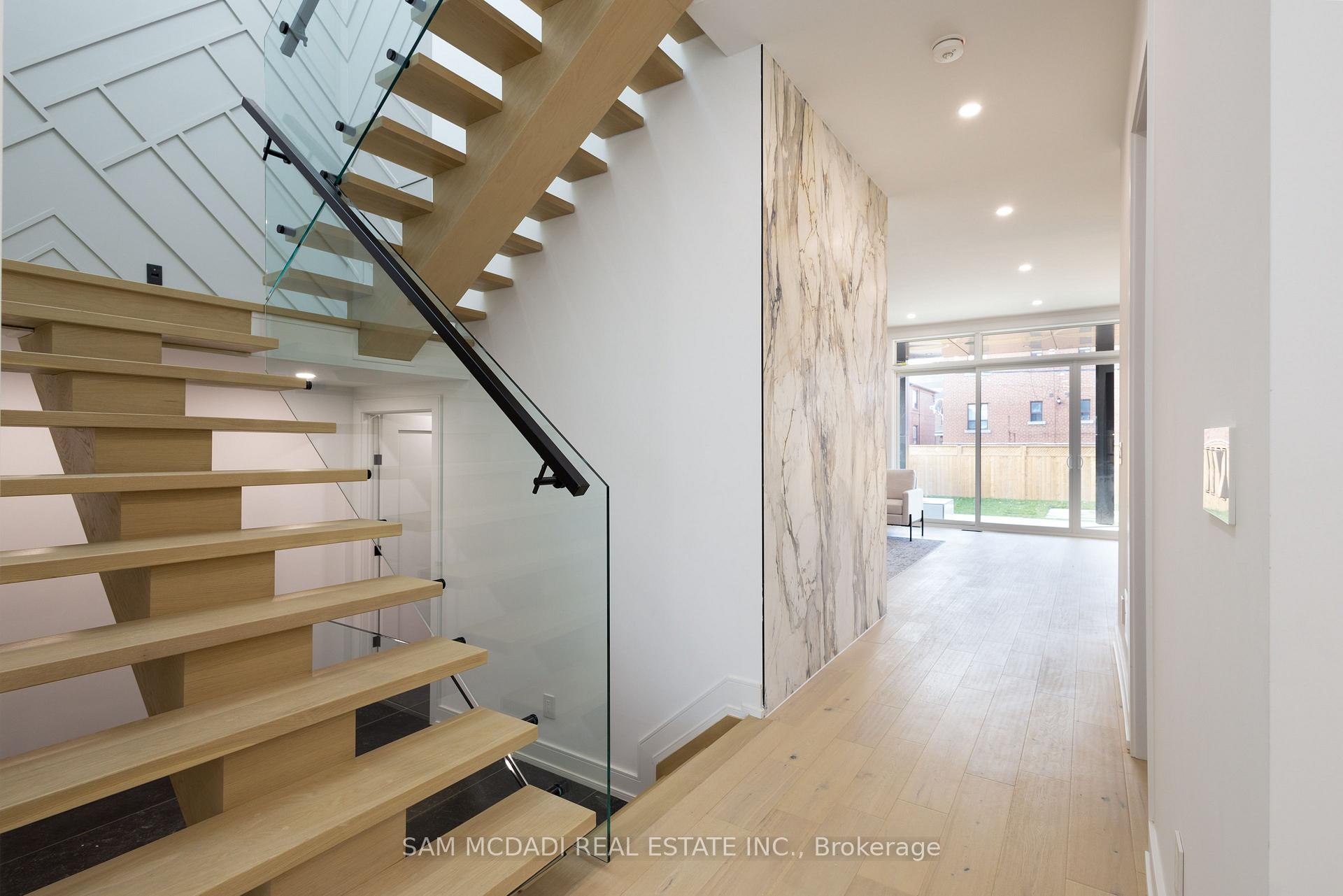 24 Twenty First Street