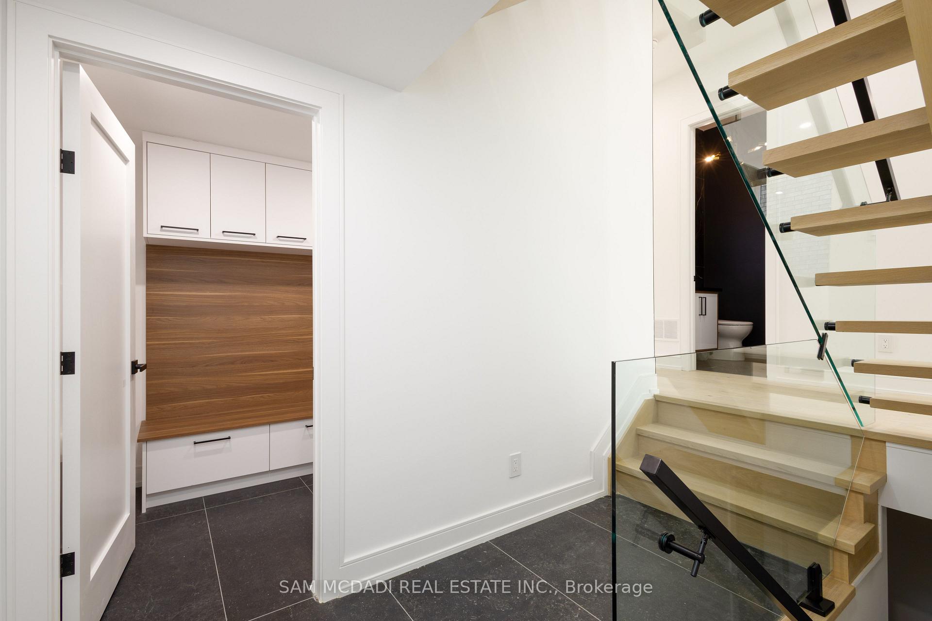 24 Twenty First Street