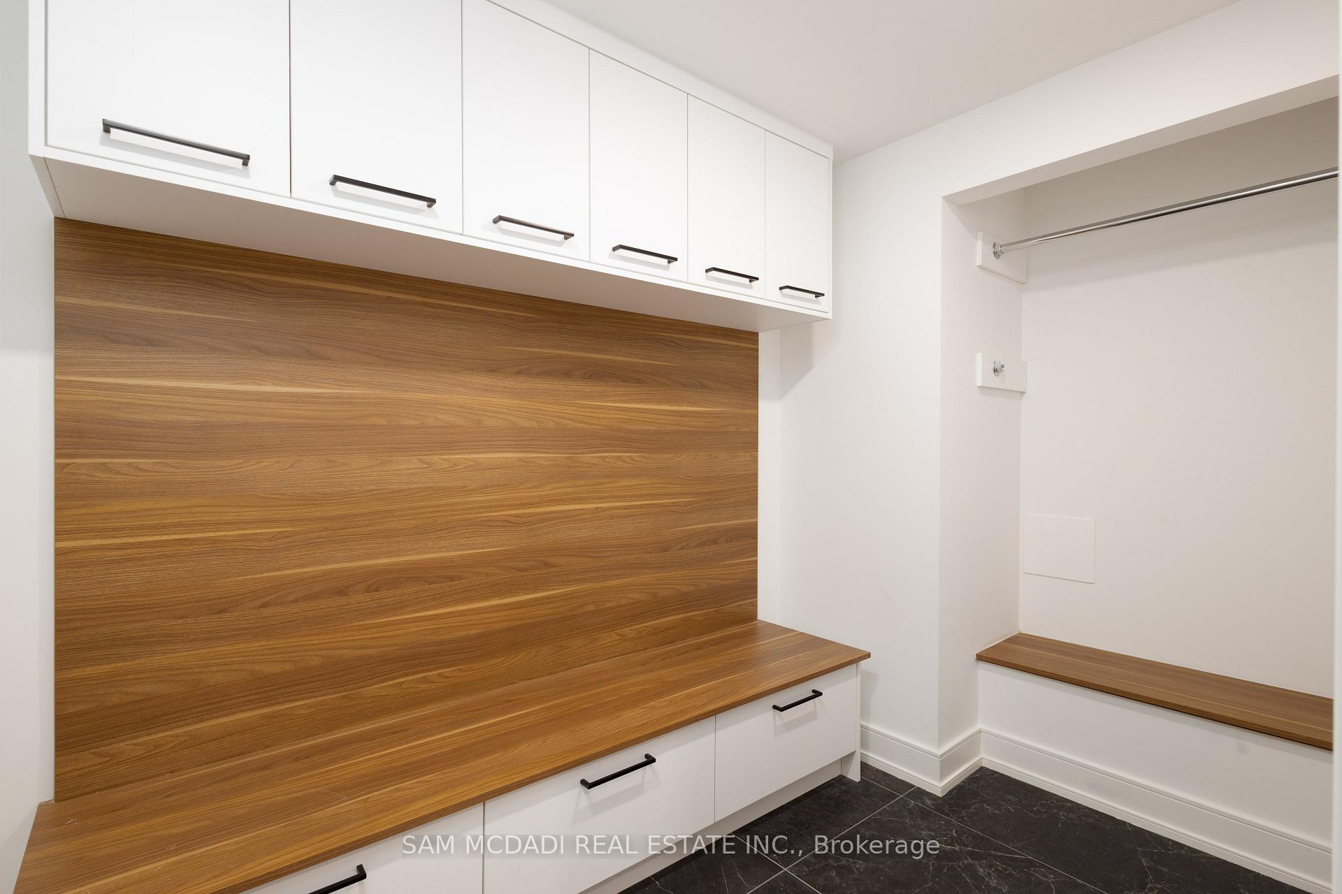 24 Twenty First Street