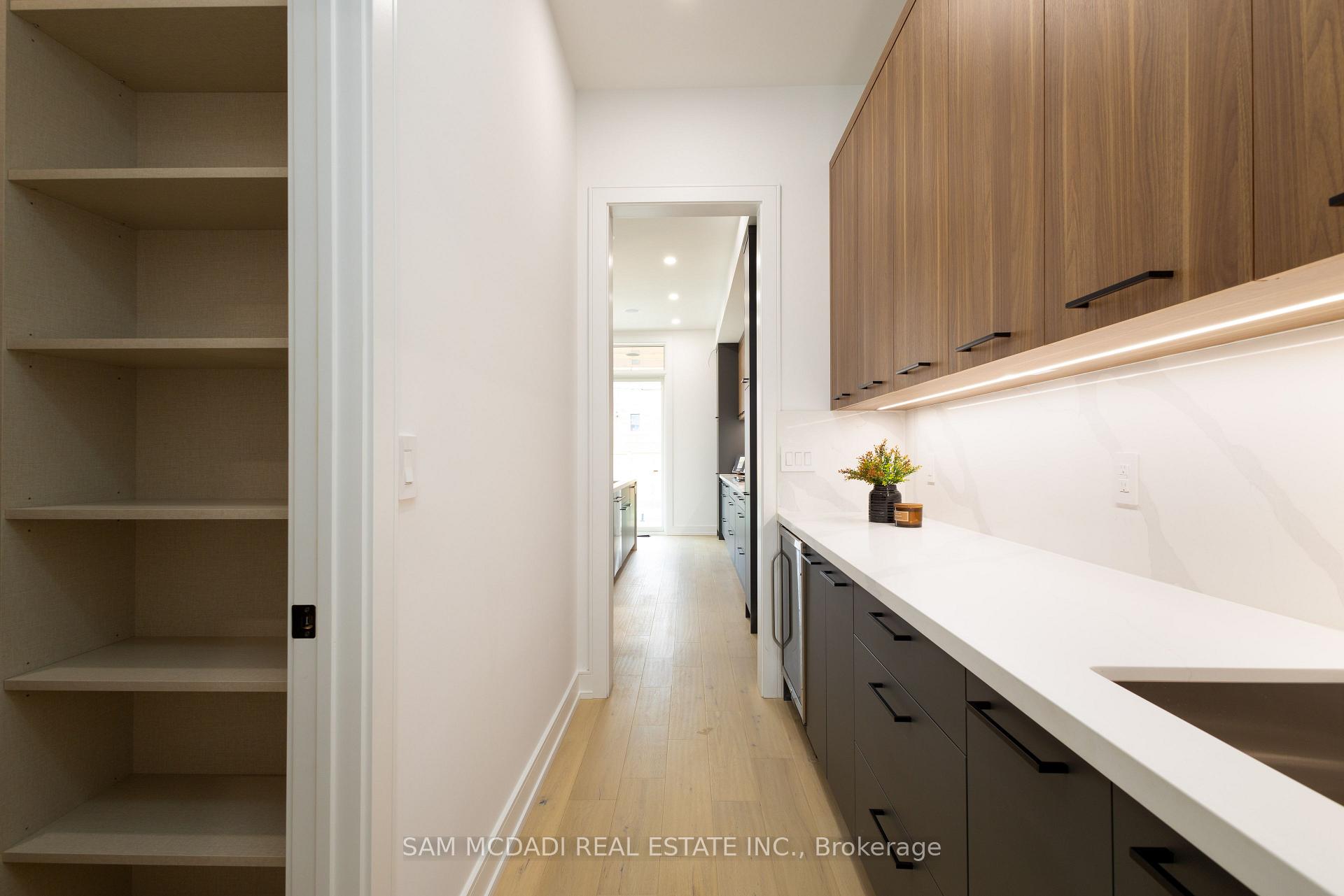 24 Twenty First Street