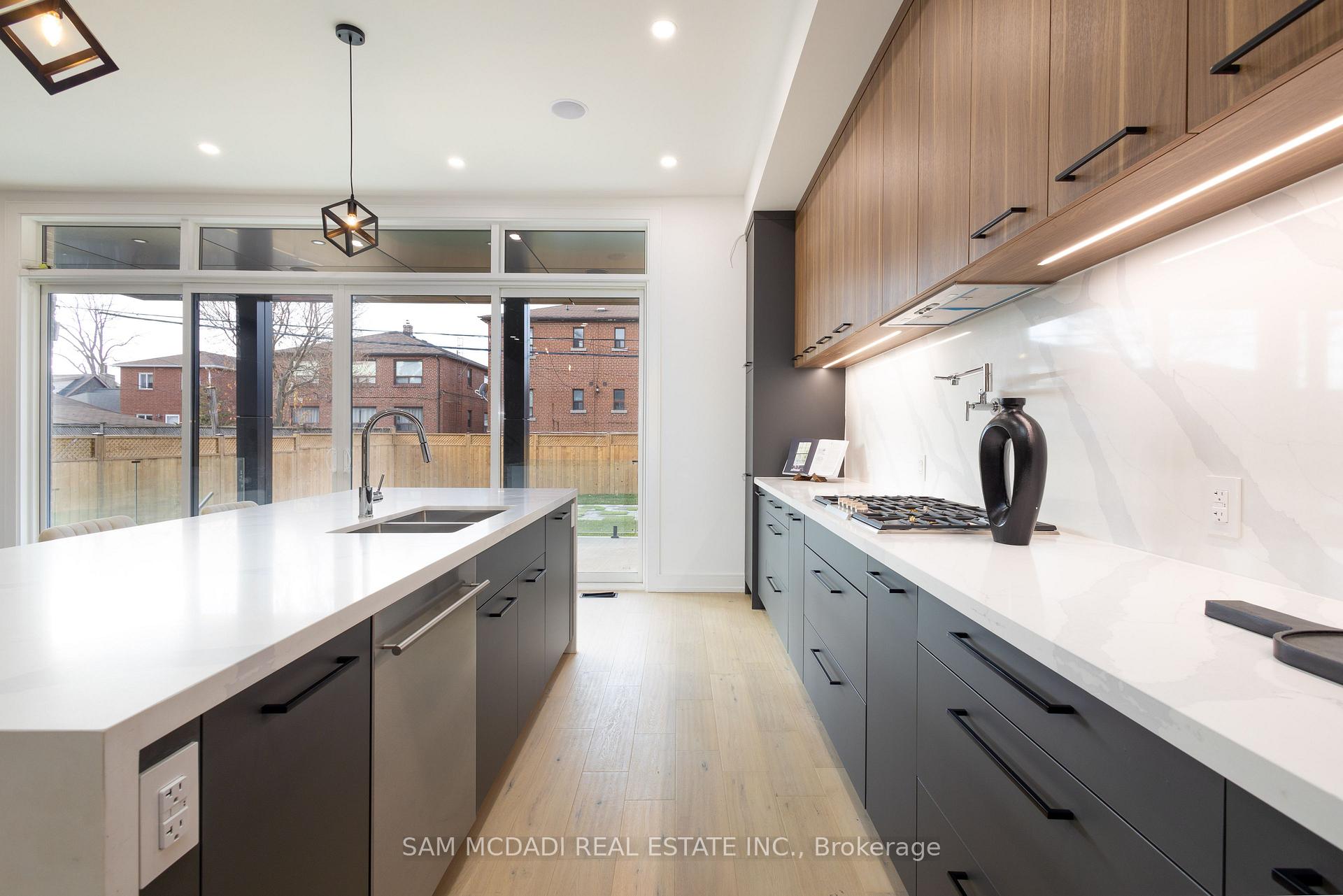 24 Twenty First Street