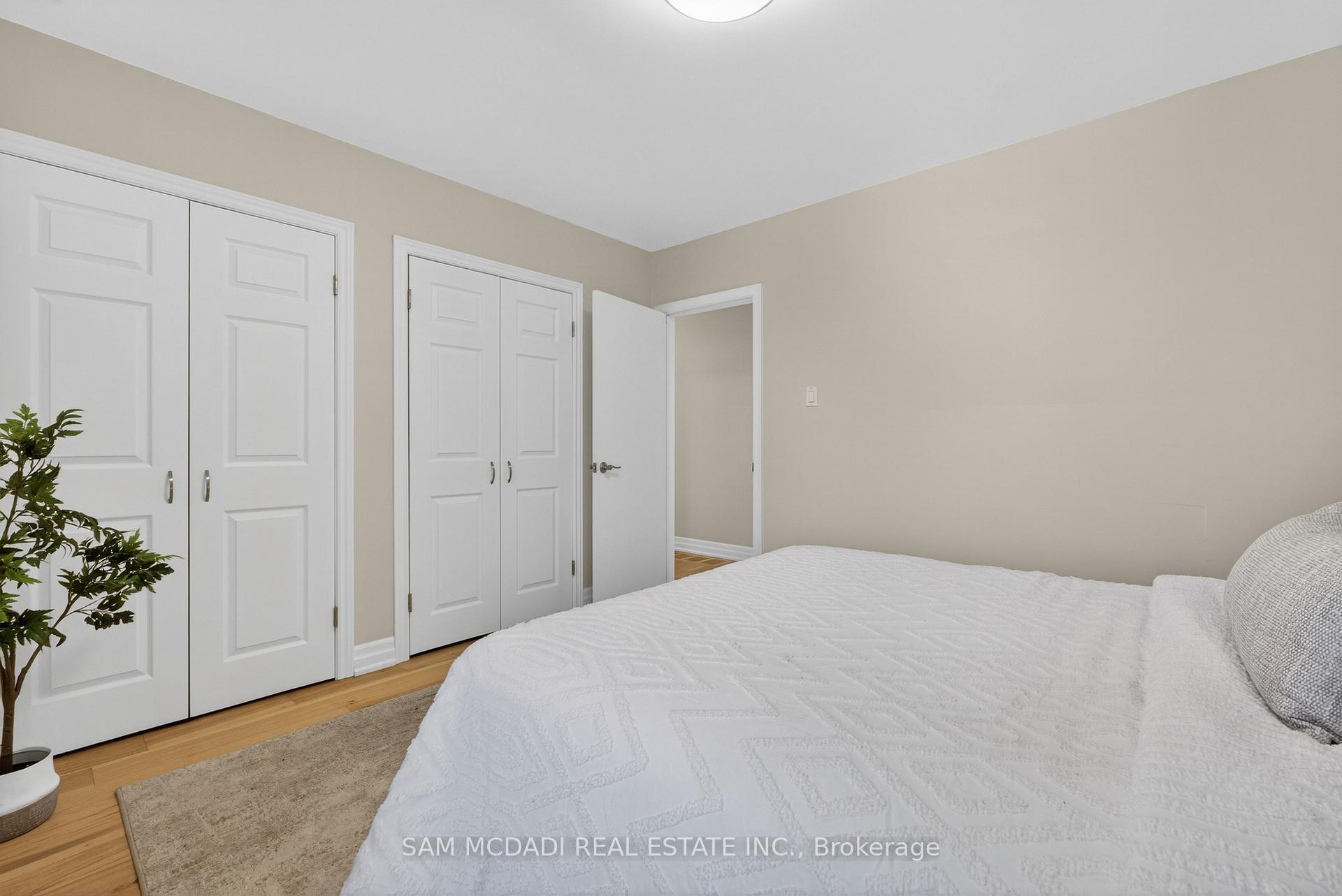 1655 Springwell Avenue