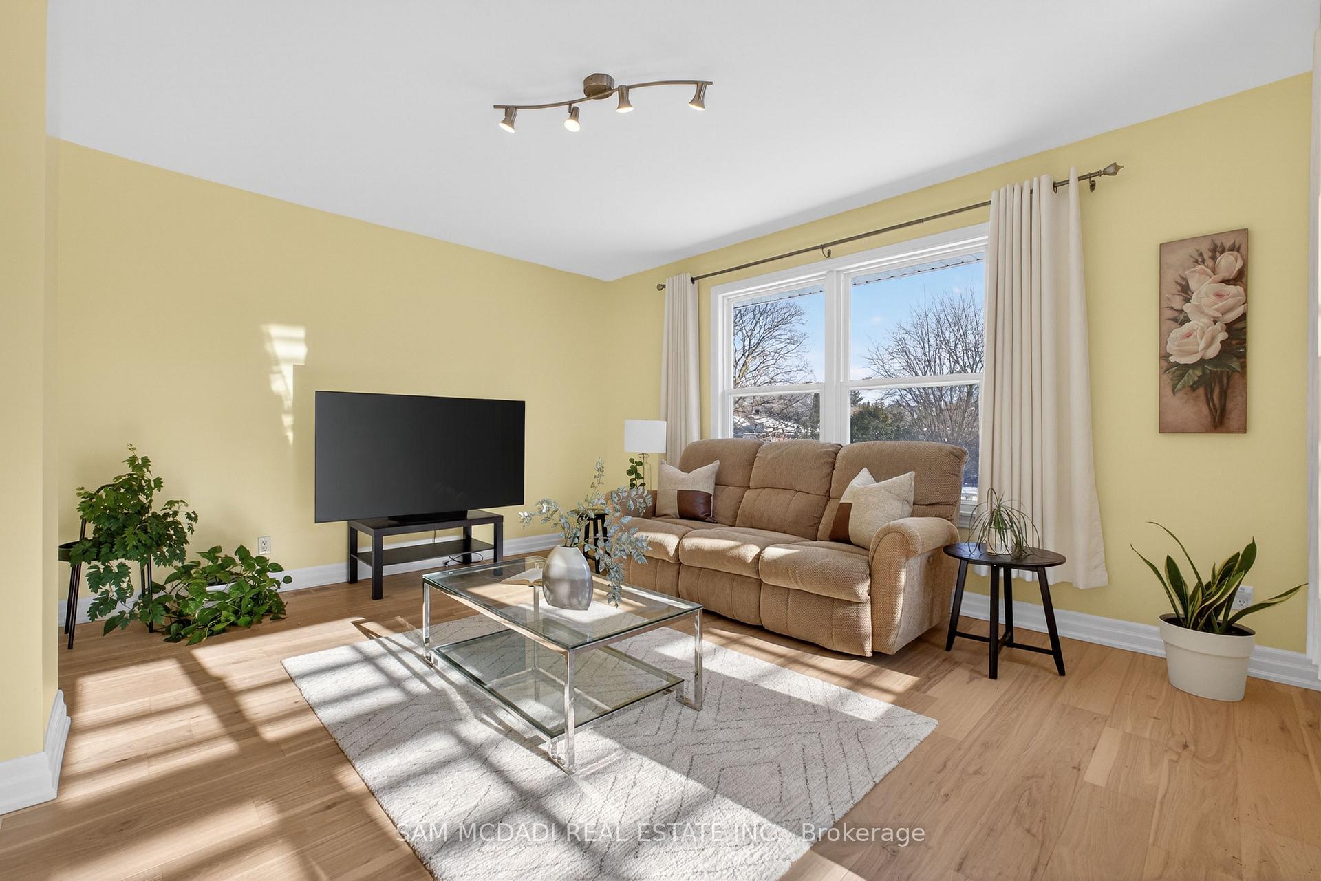 1655 Springwell Avenue