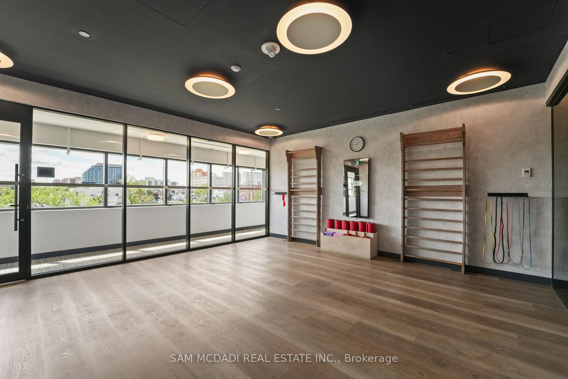 86 Dundas Street E 1513