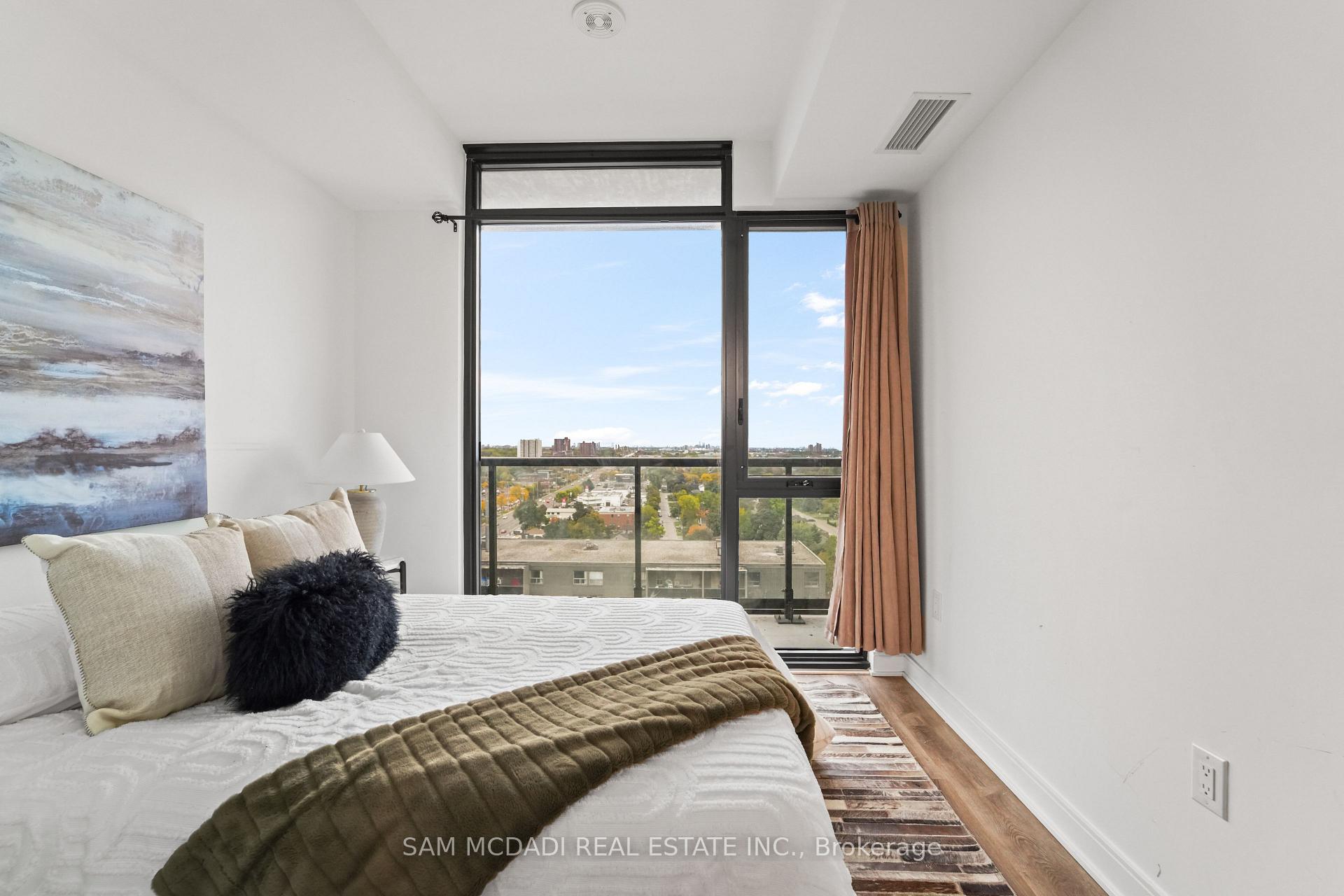 86 Dundas Street E 1513