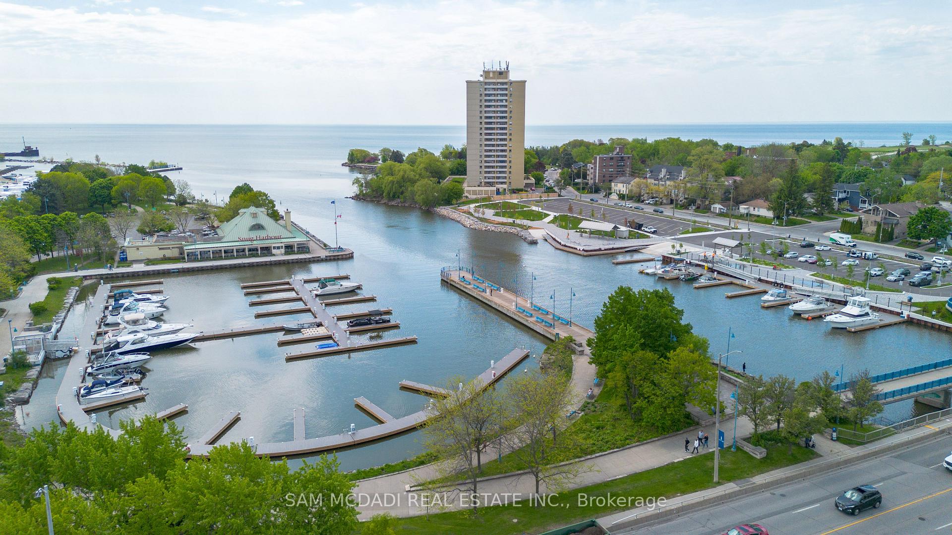 415 Country Club Crescent