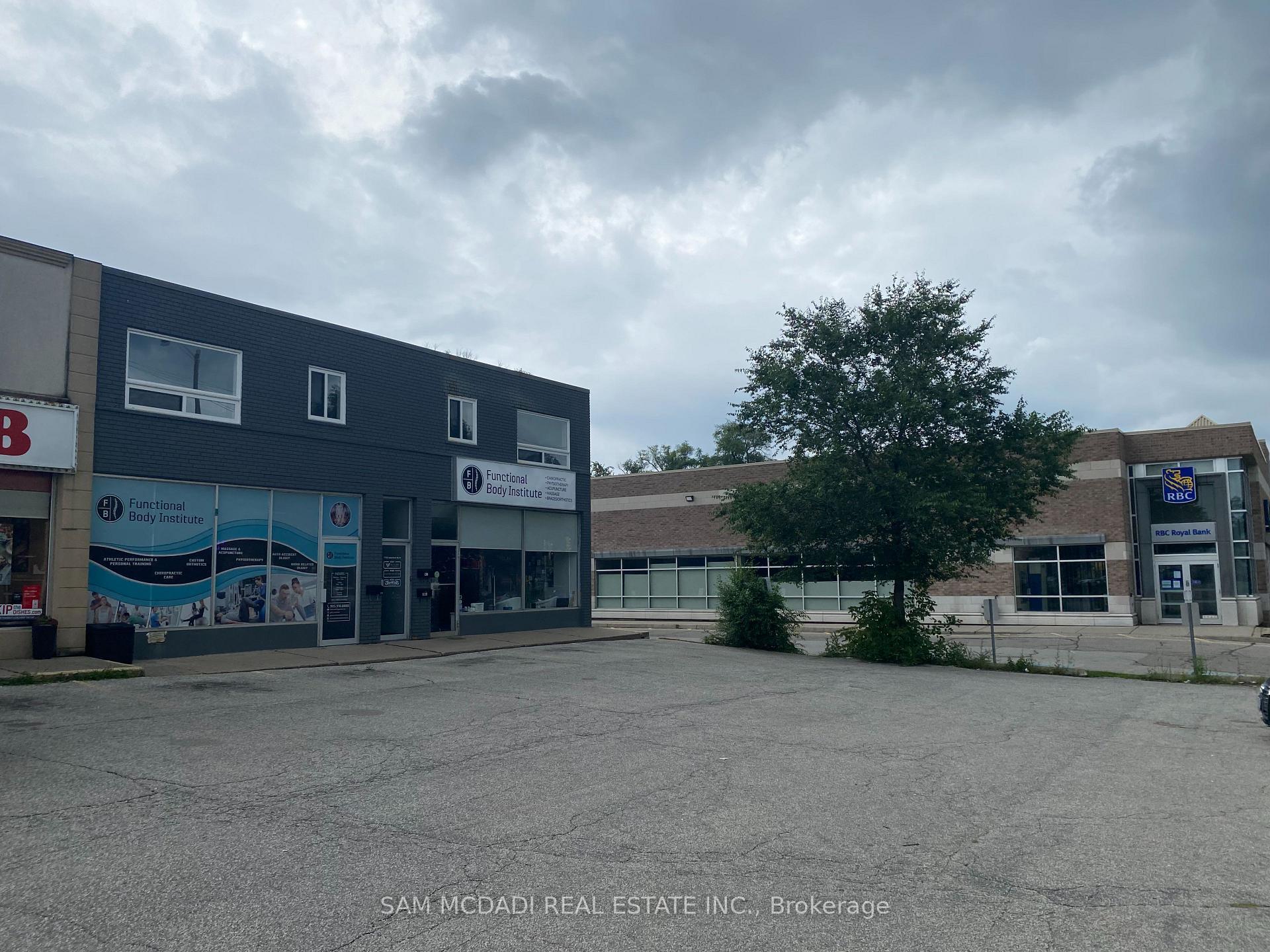 1728 Lakeshore Road W 204