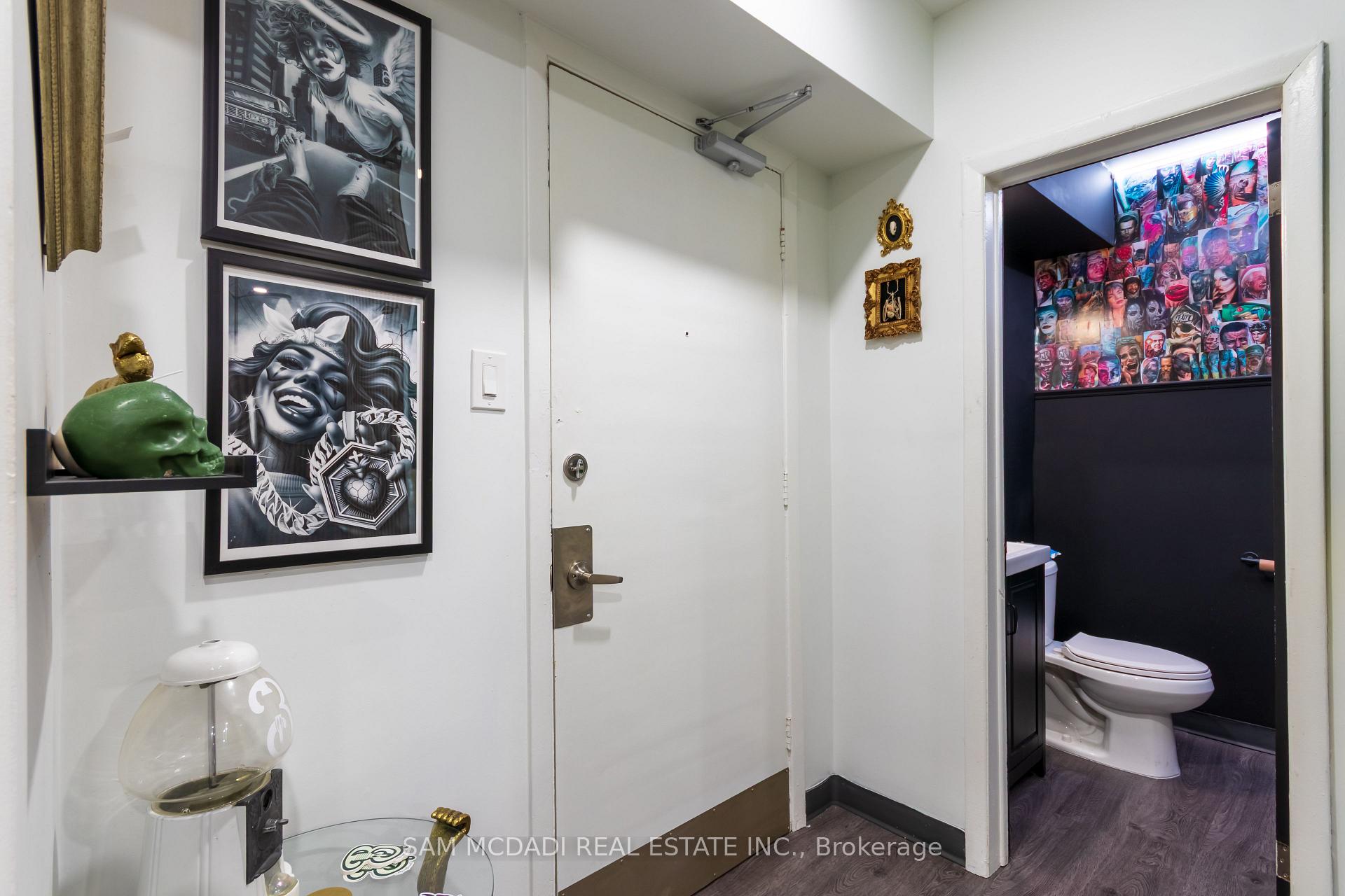 1728 Lakeshore Road W 204