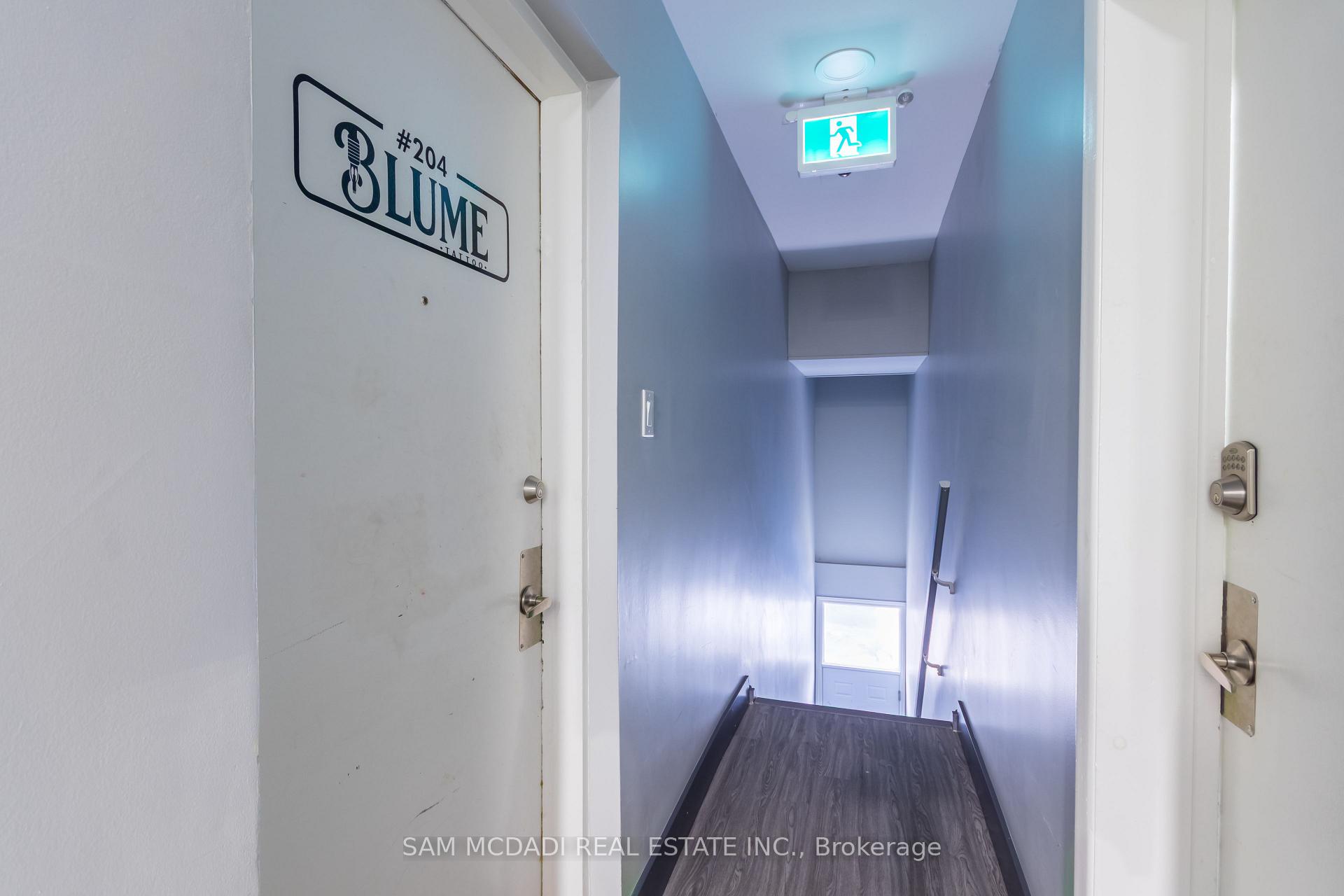 1728 Lakeshore Road W 204