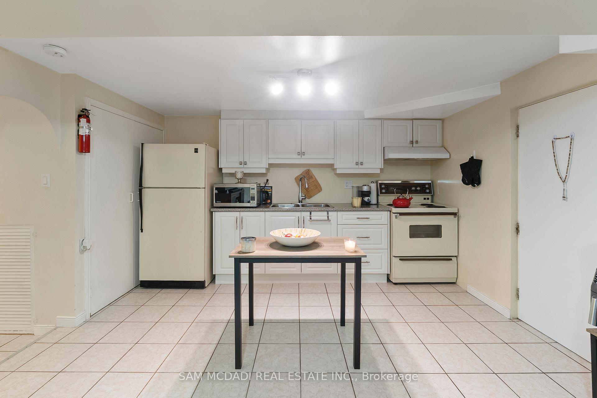 4260 SHELBY Crescent