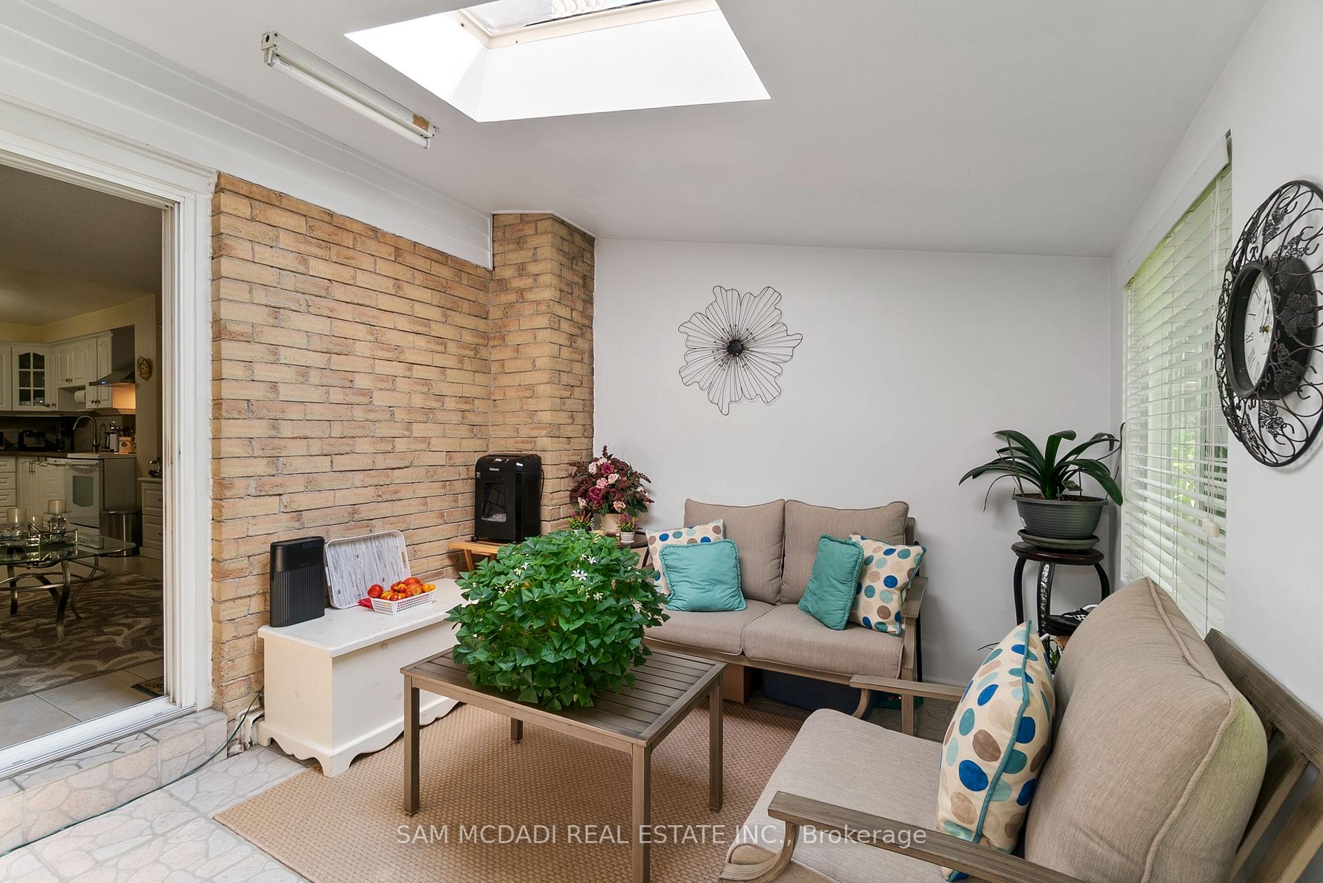 4260 SHELBY Crescent