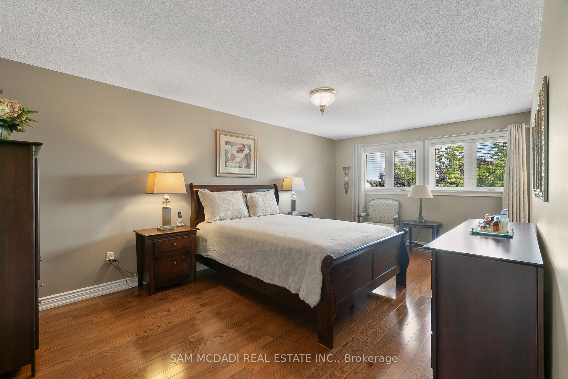 4260 SHELBY Crescent