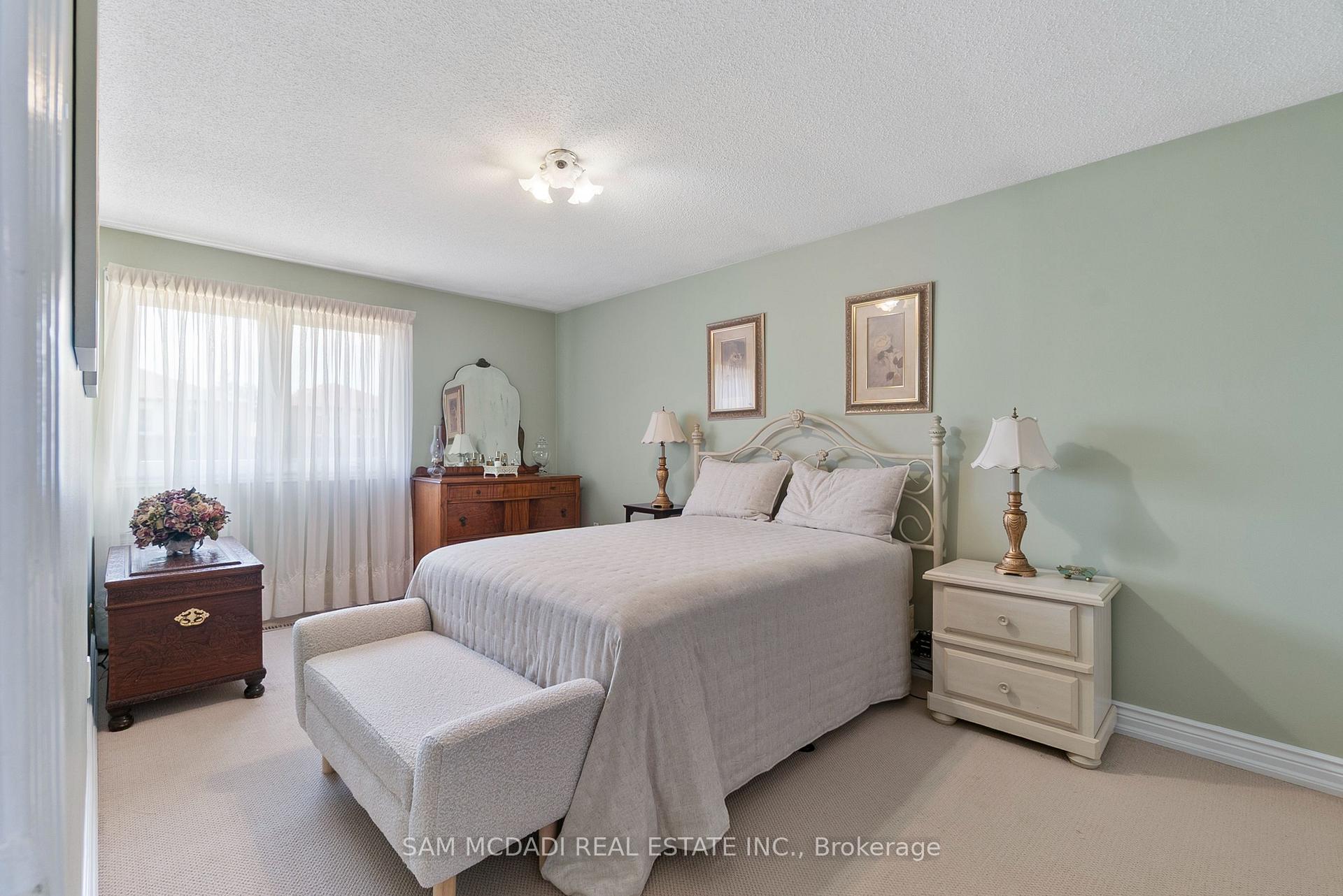 4260 SHELBY Crescent