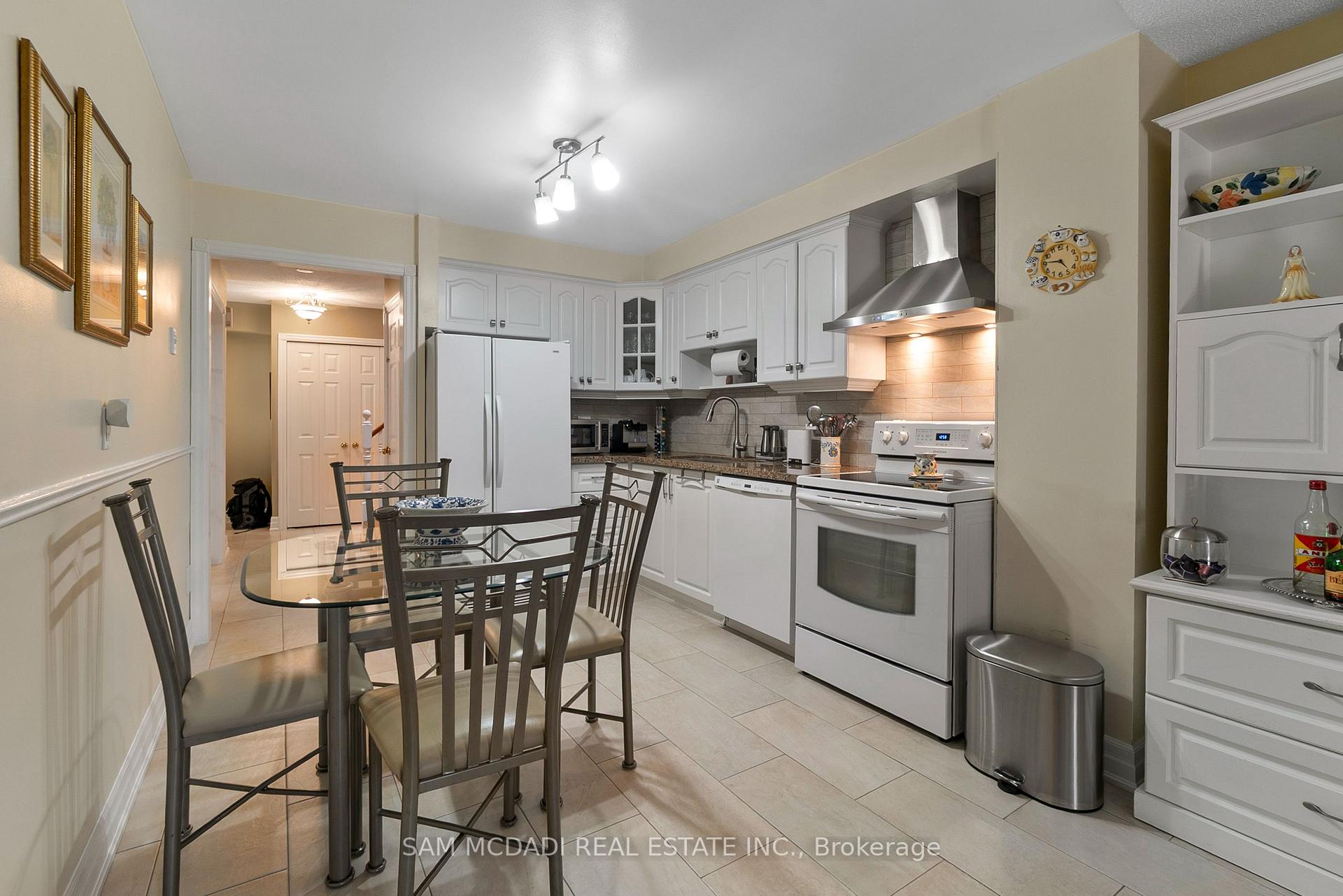 4260 SHELBY Crescent