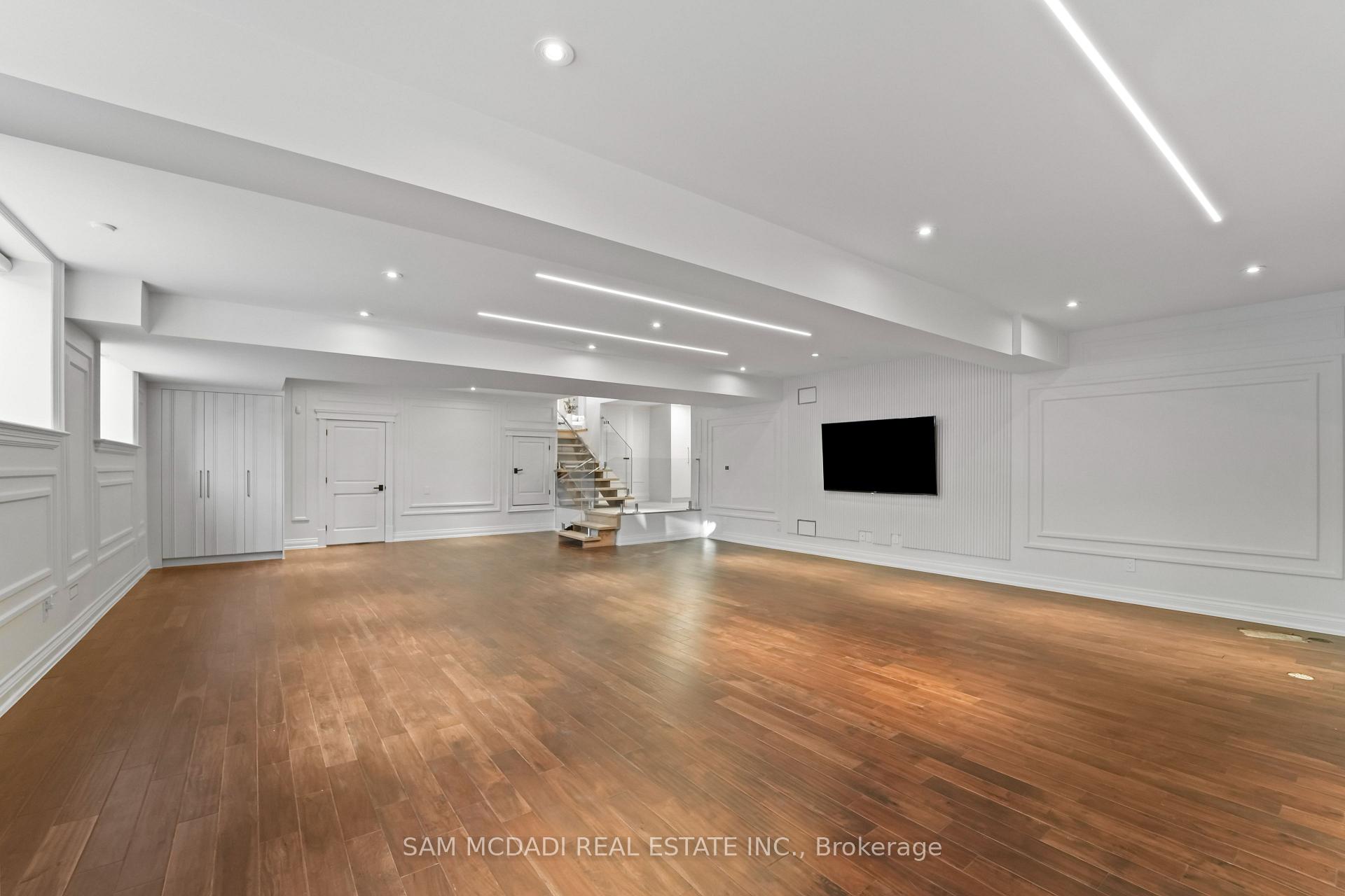 3168 Lakeshore Road W