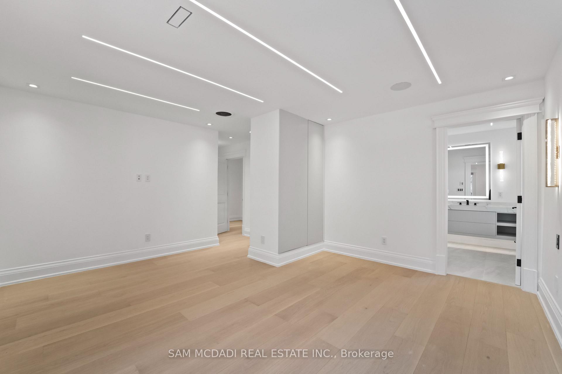 3168 Lakeshore Road W