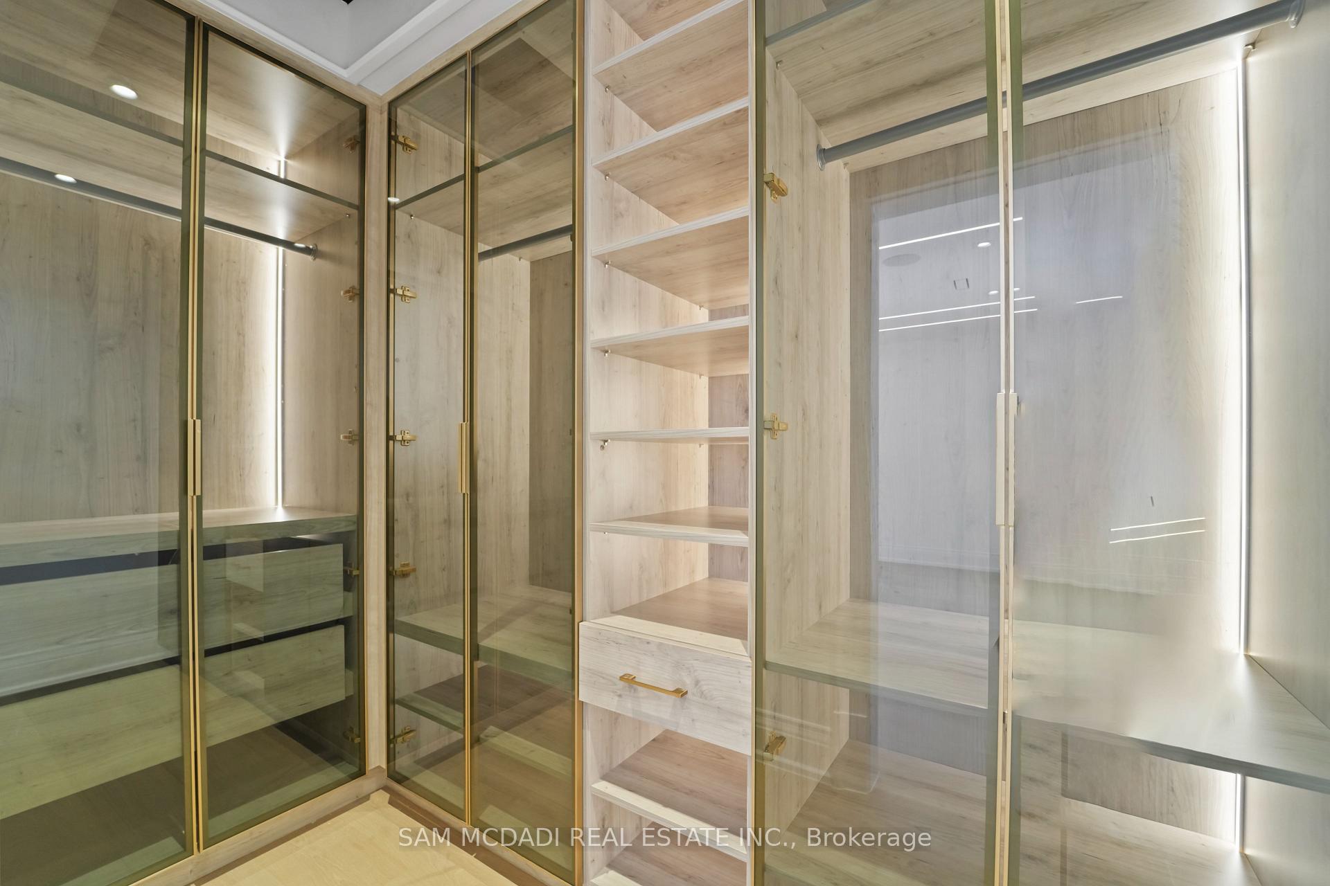 3168 Lakeshore Road W