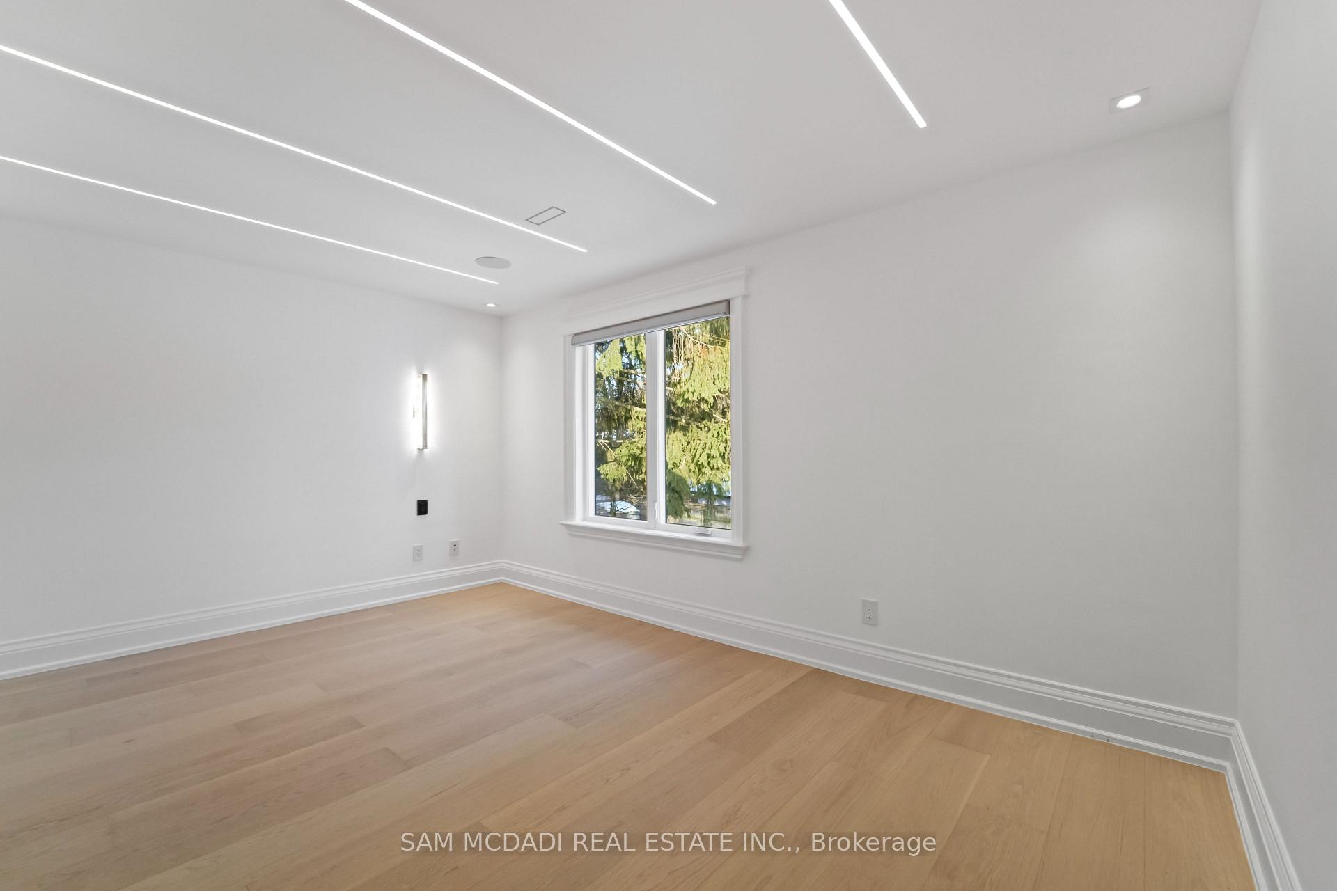 3168 Lakeshore Road W