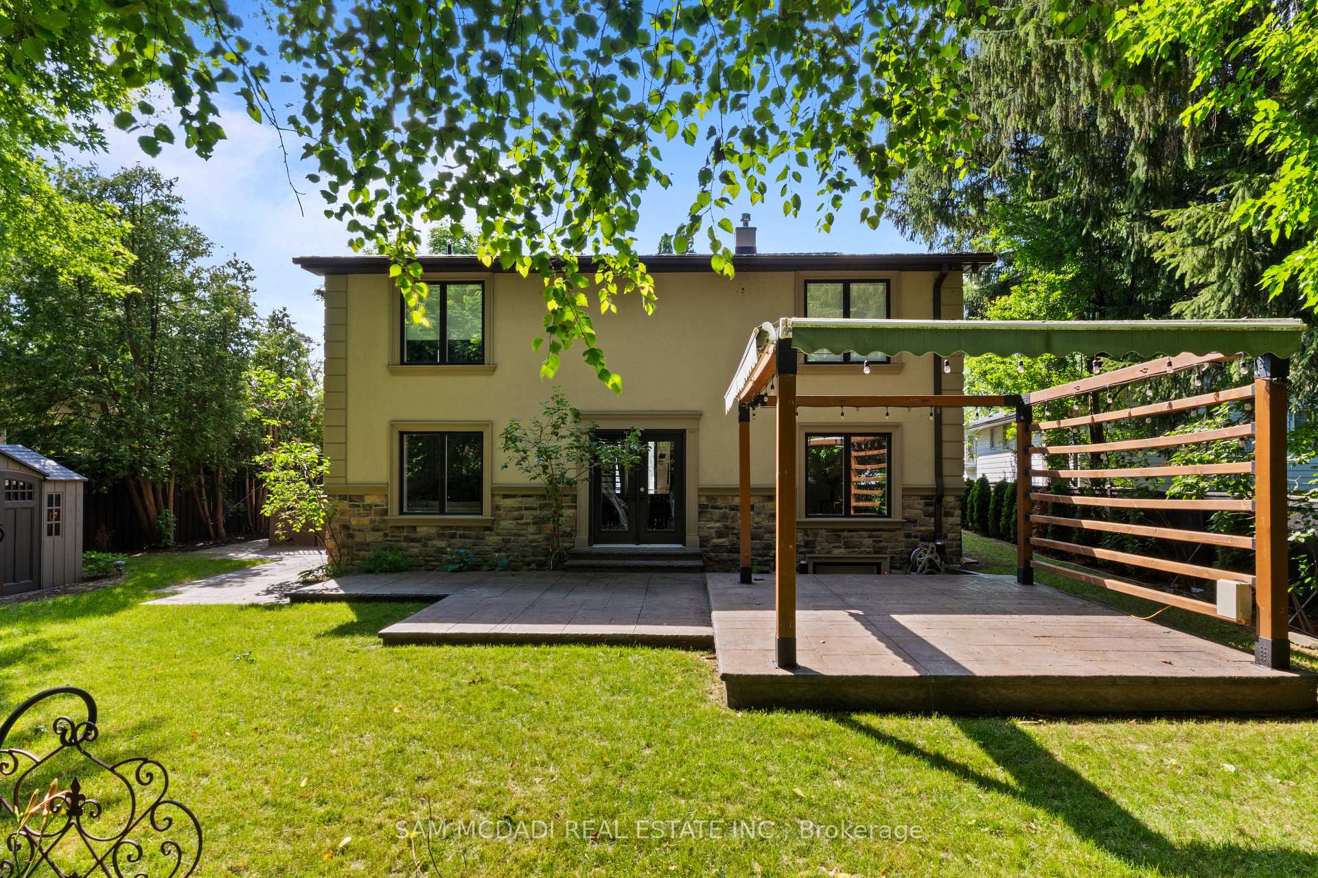3168 Lakeshore Road W