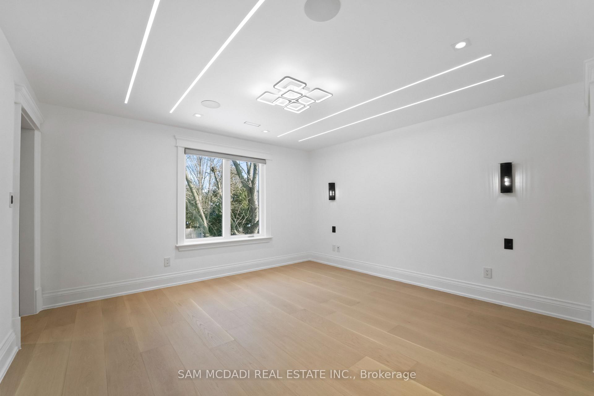 3168 Lakeshore Road W