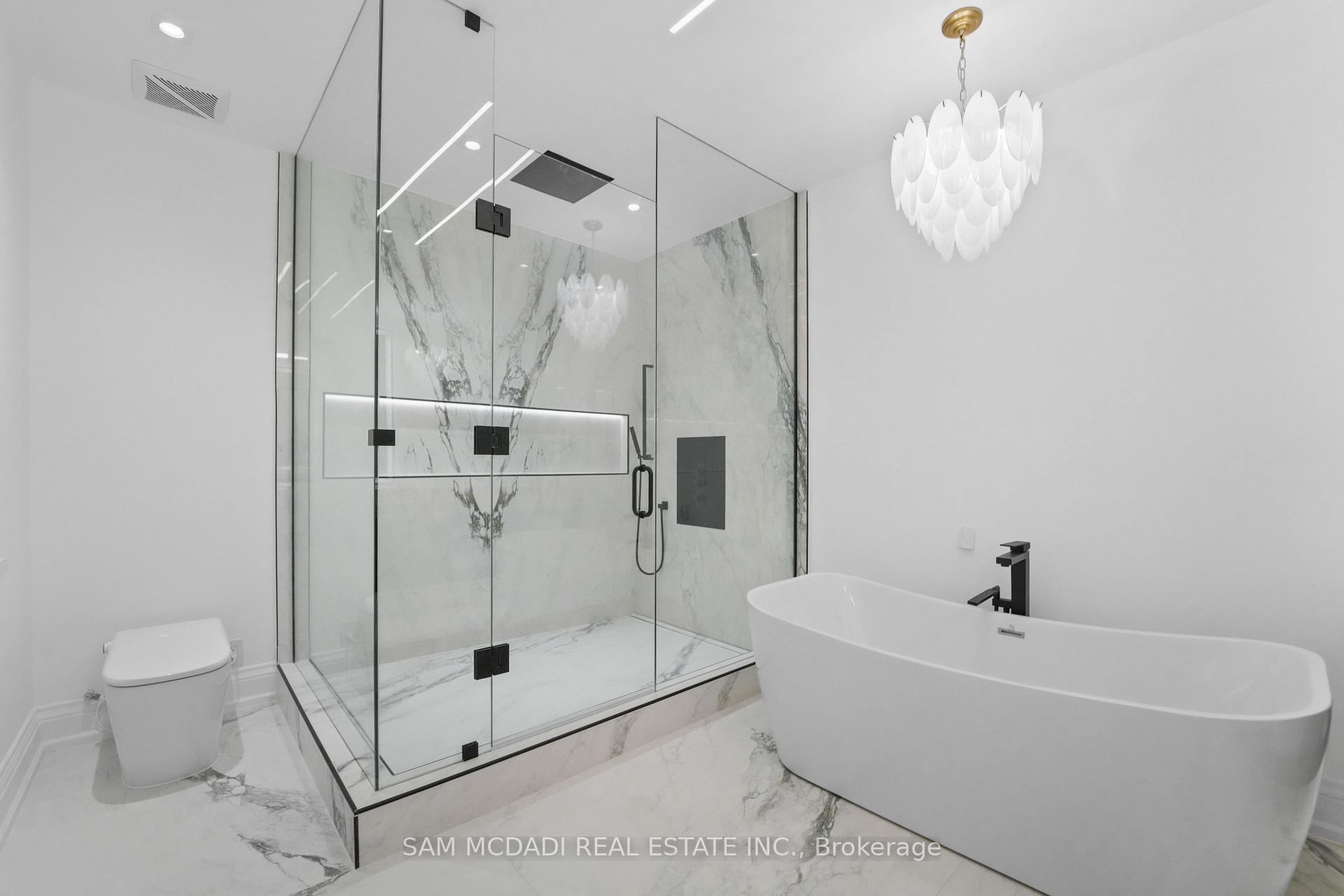 3168 Lakeshore Road W