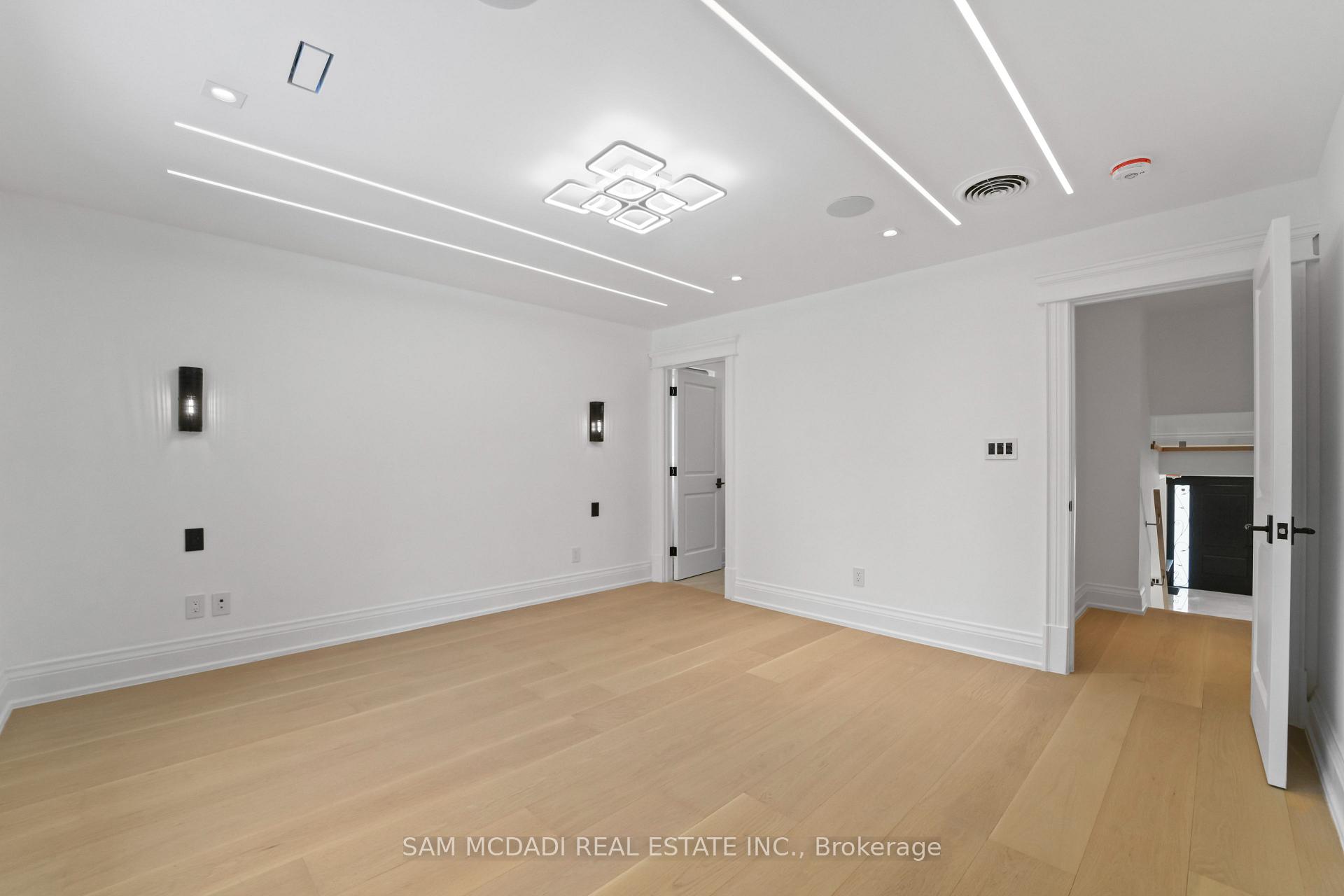 3168 Lakeshore Road W