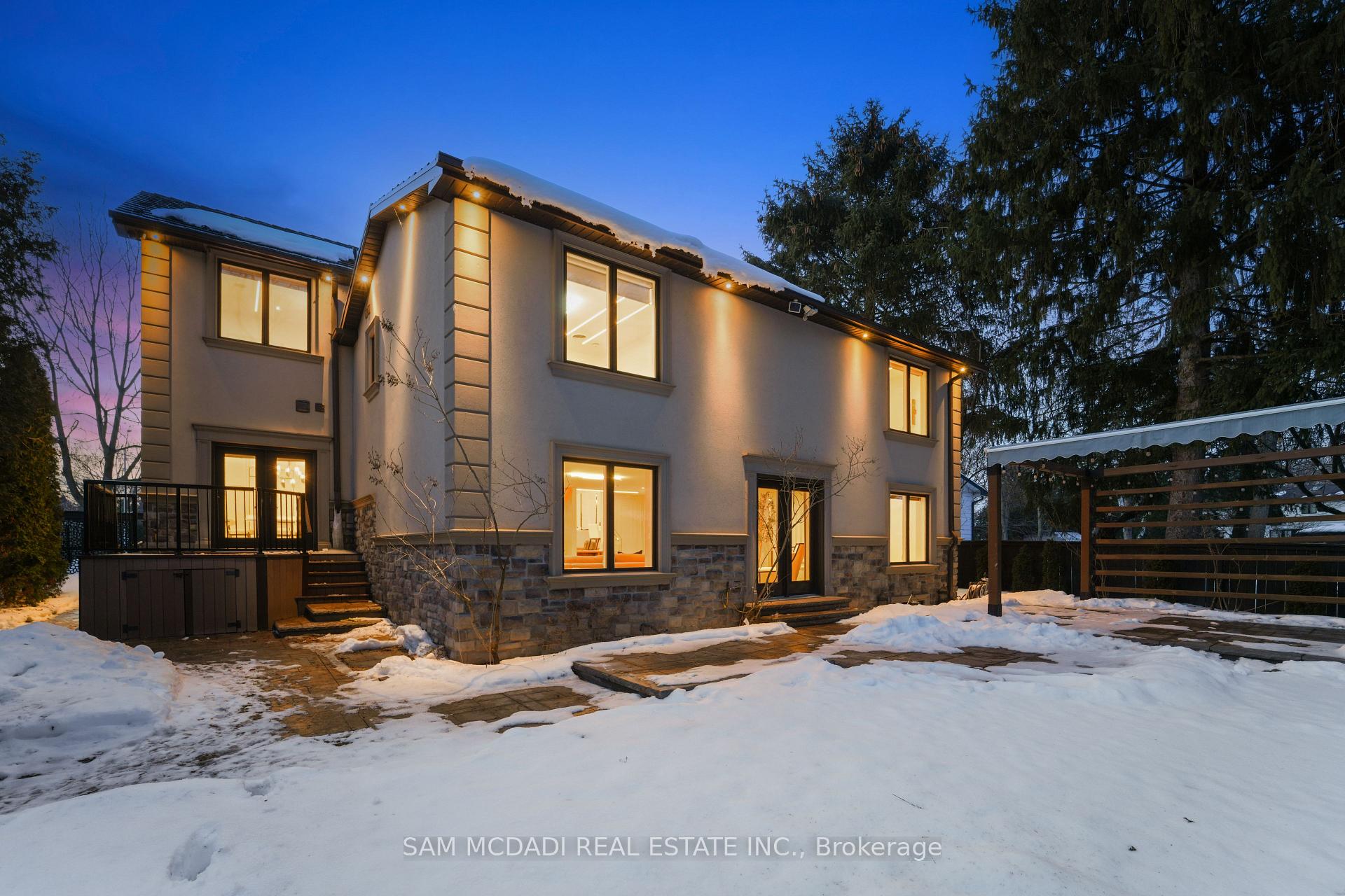 3168 Lakeshore Road W