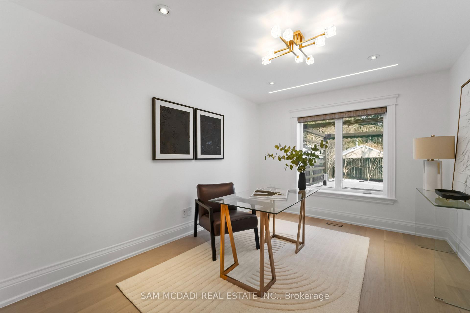 3168 Lakeshore Road W