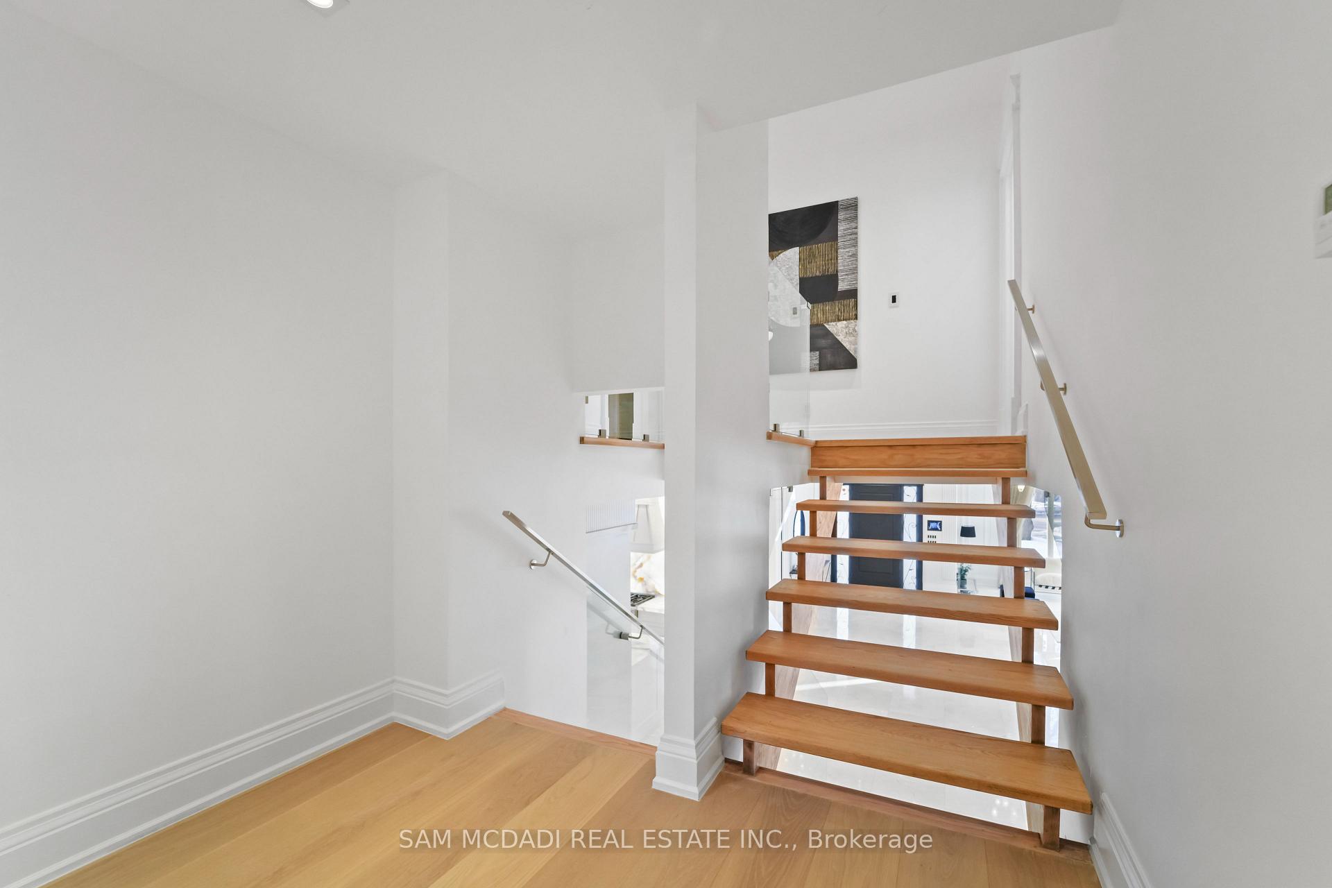 3168 Lakeshore Road W