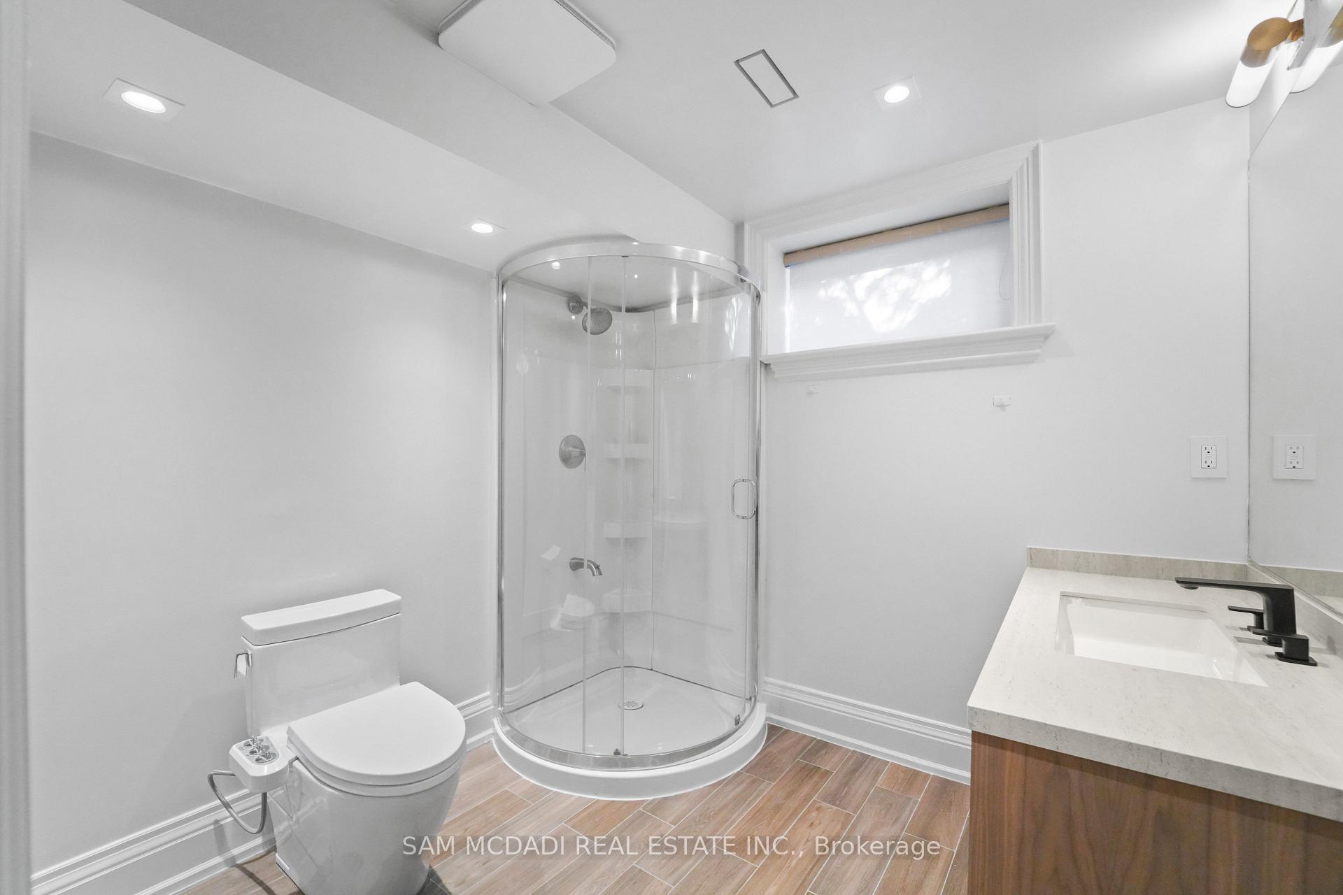 3168 Lakeshore Road W