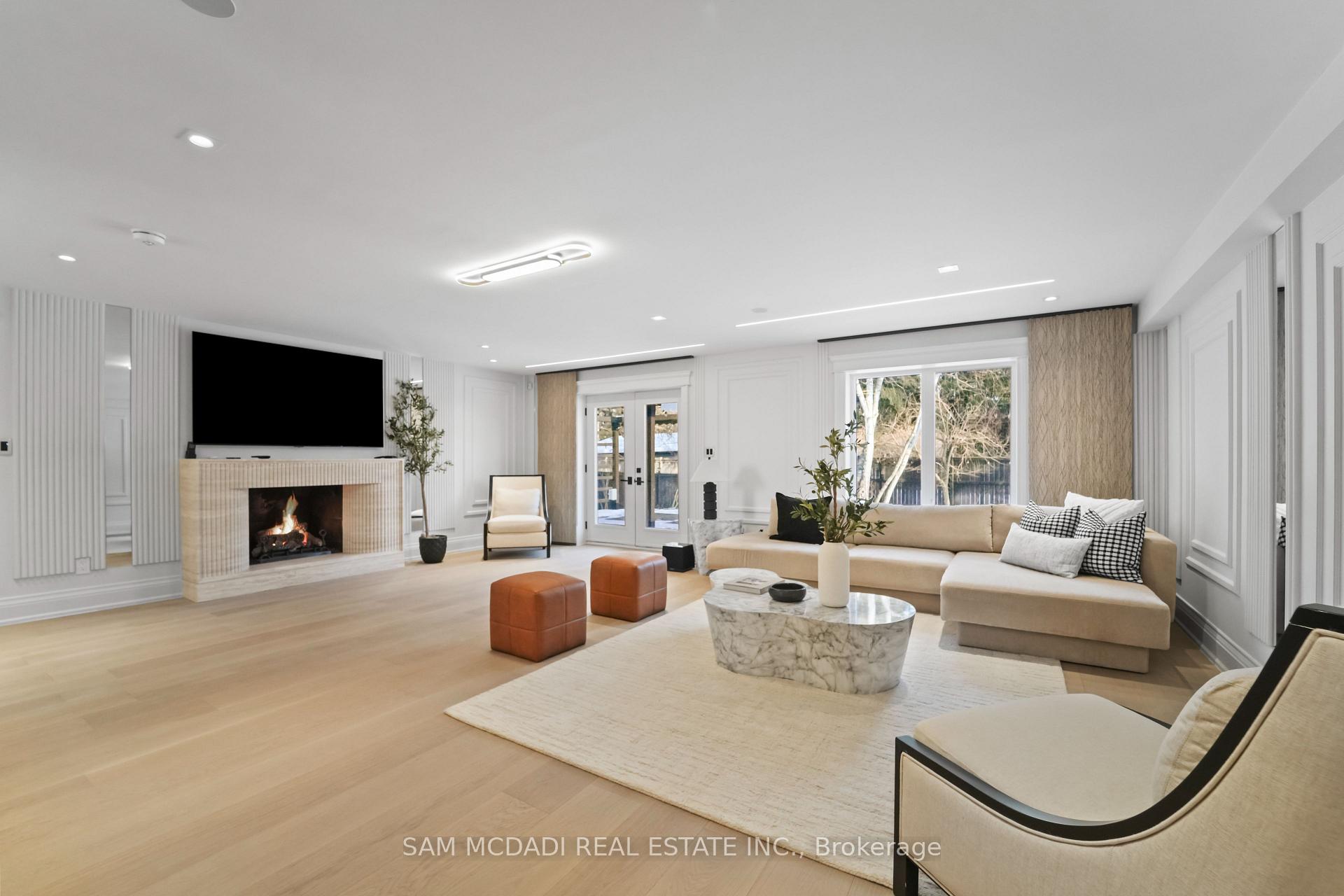 3168 Lakeshore Road W