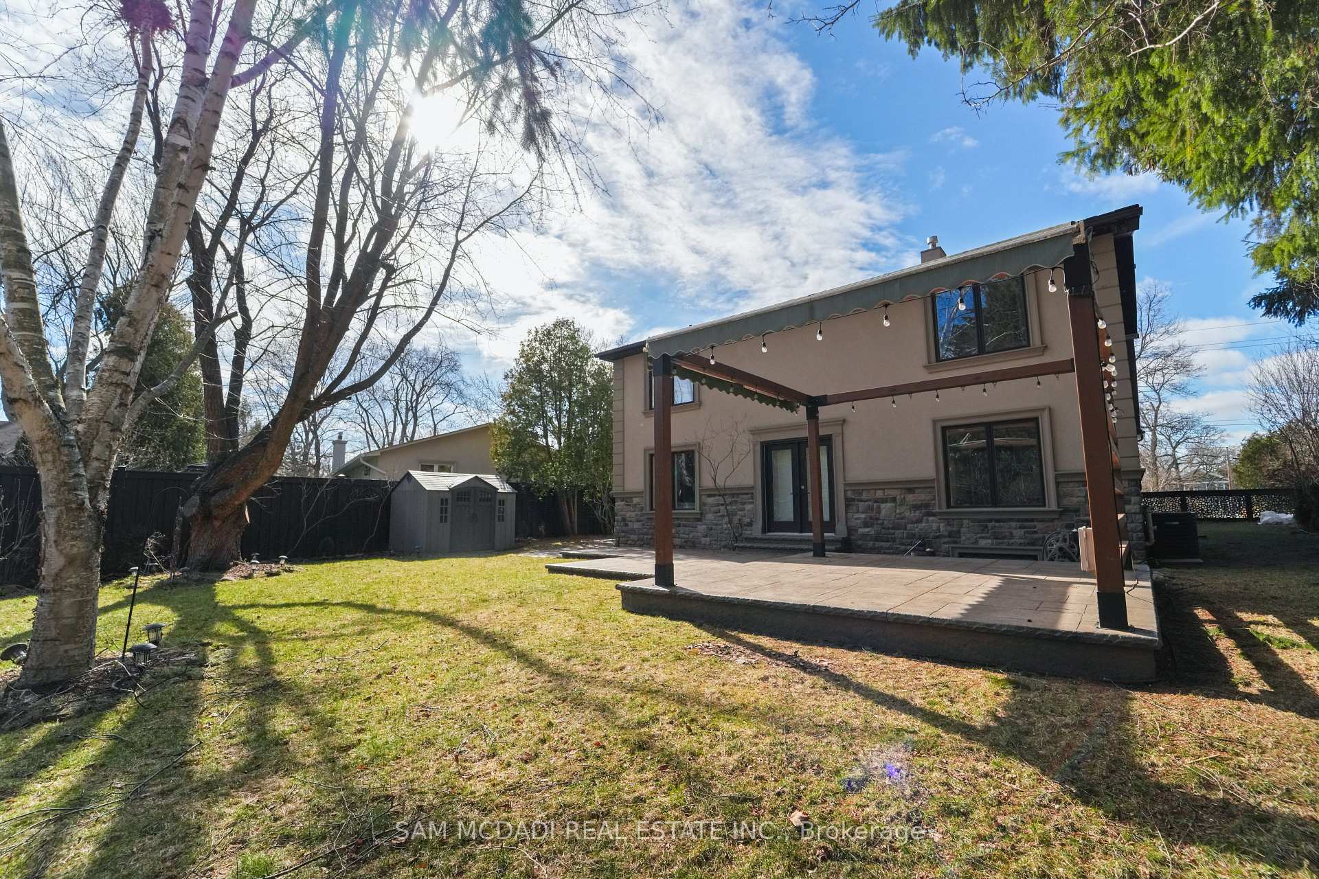 3168 Lakeshore Road W