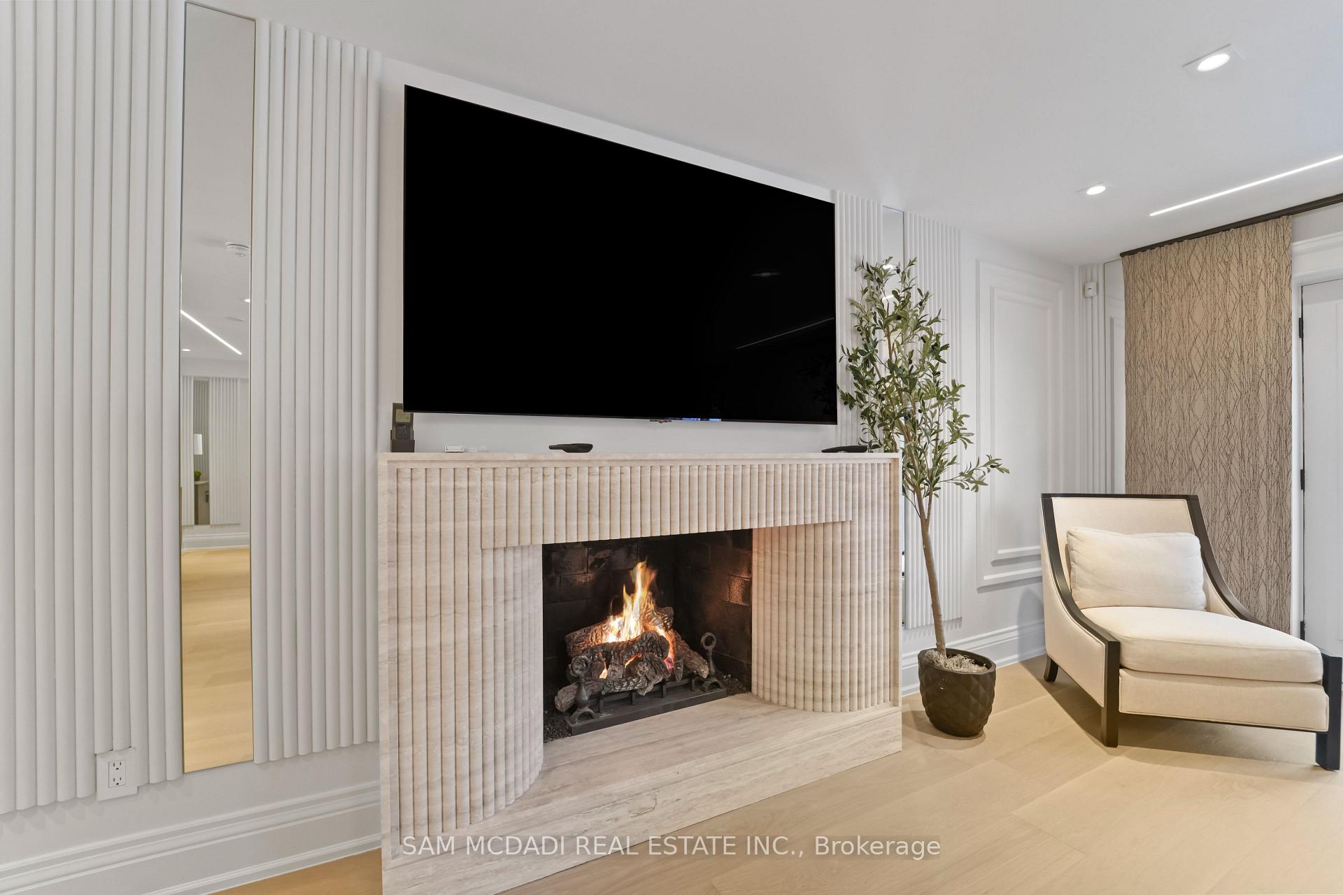 3168 Lakeshore Road W