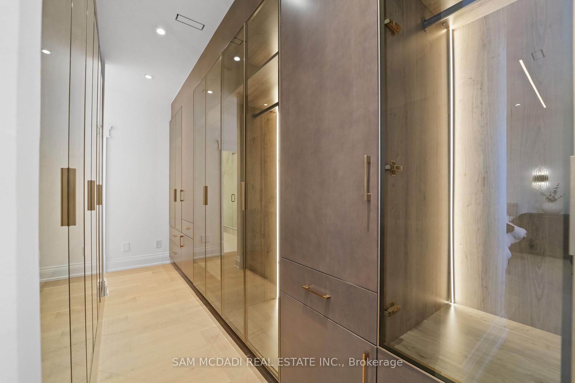 3168 Lakeshore Road W