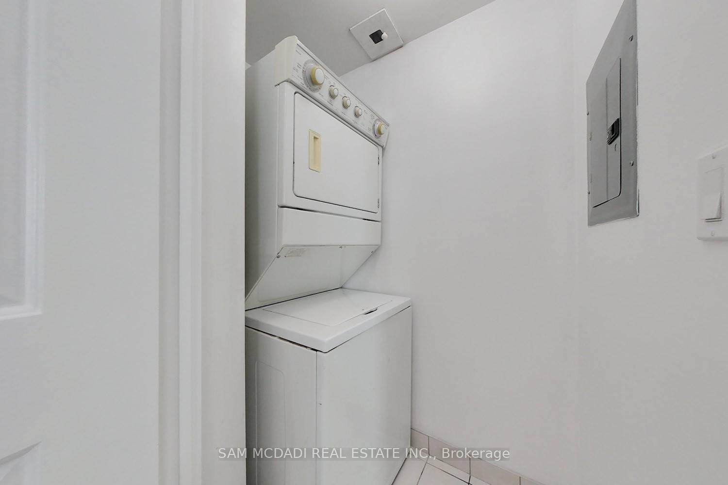 70 Absolute Avenue 1604