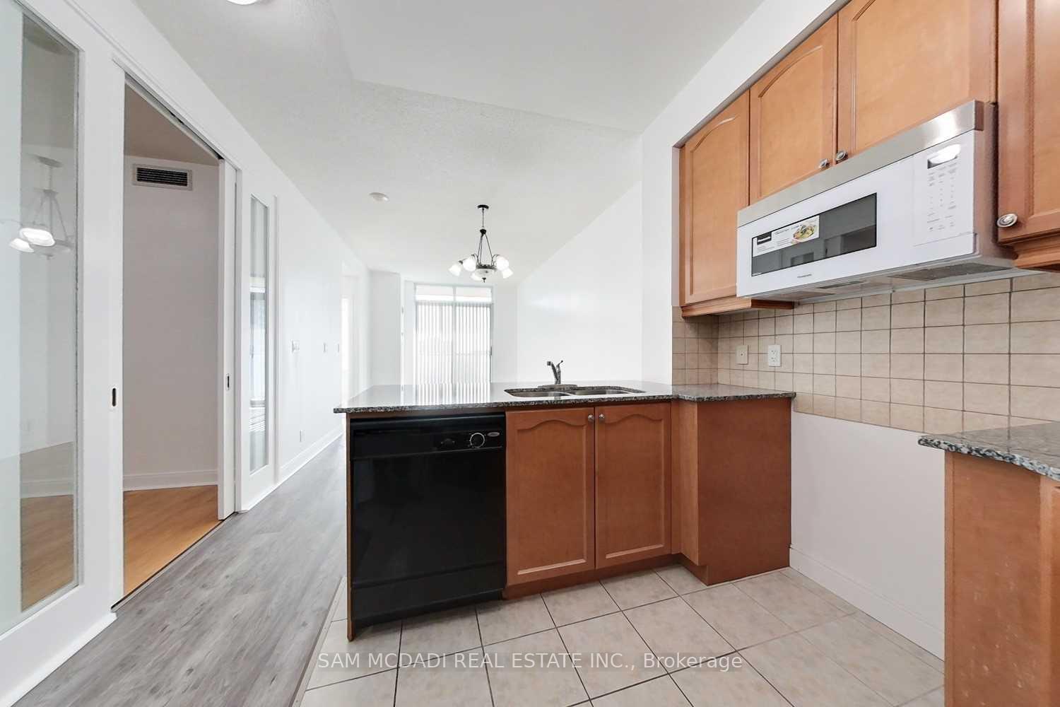 70 Absolute Avenue 1604