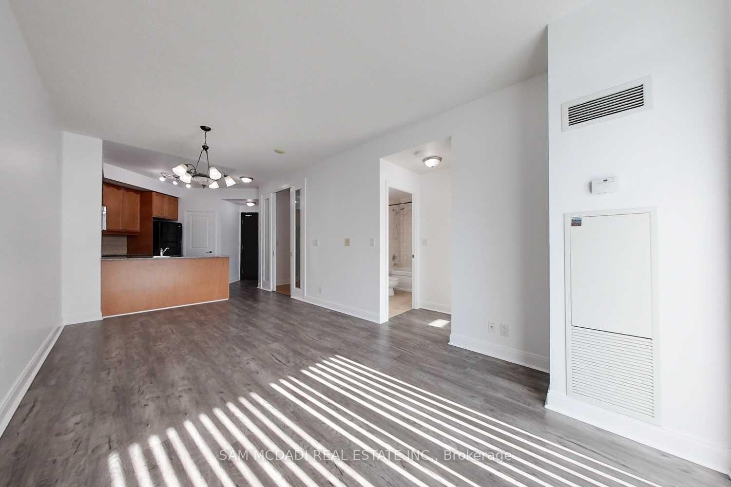 70 Absolute Avenue 1604