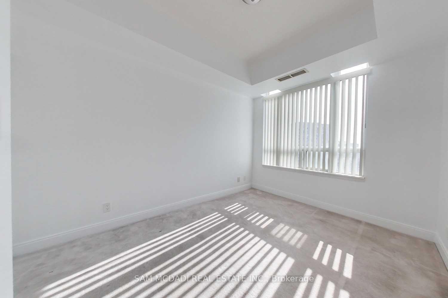 70 Absolute Avenue 1604