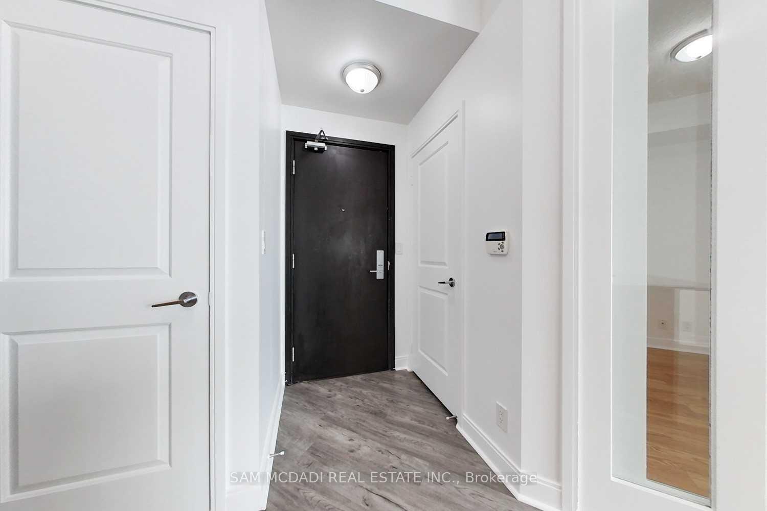 70 Absolute Avenue 1604