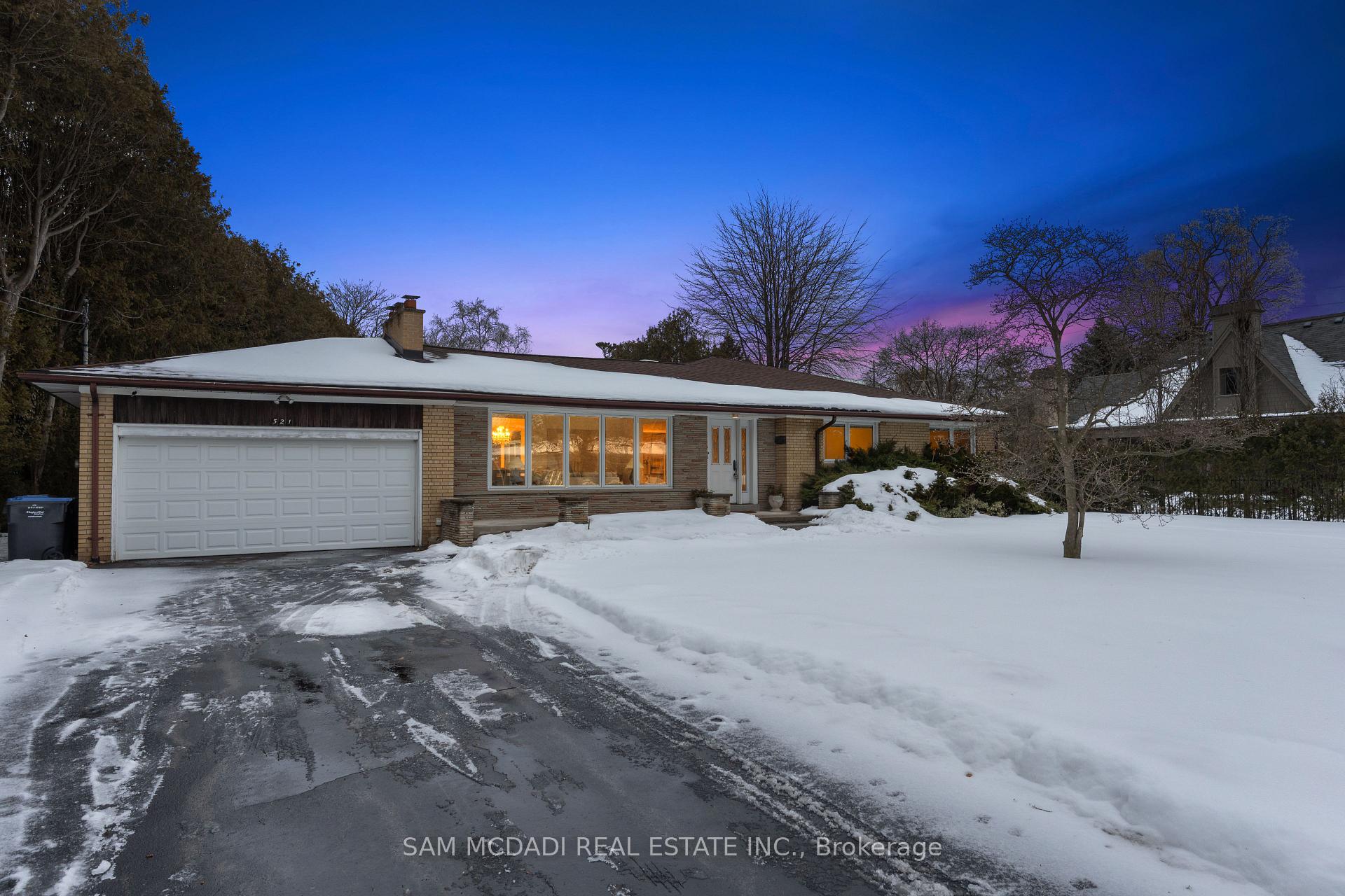 521 Vanessa Crescent