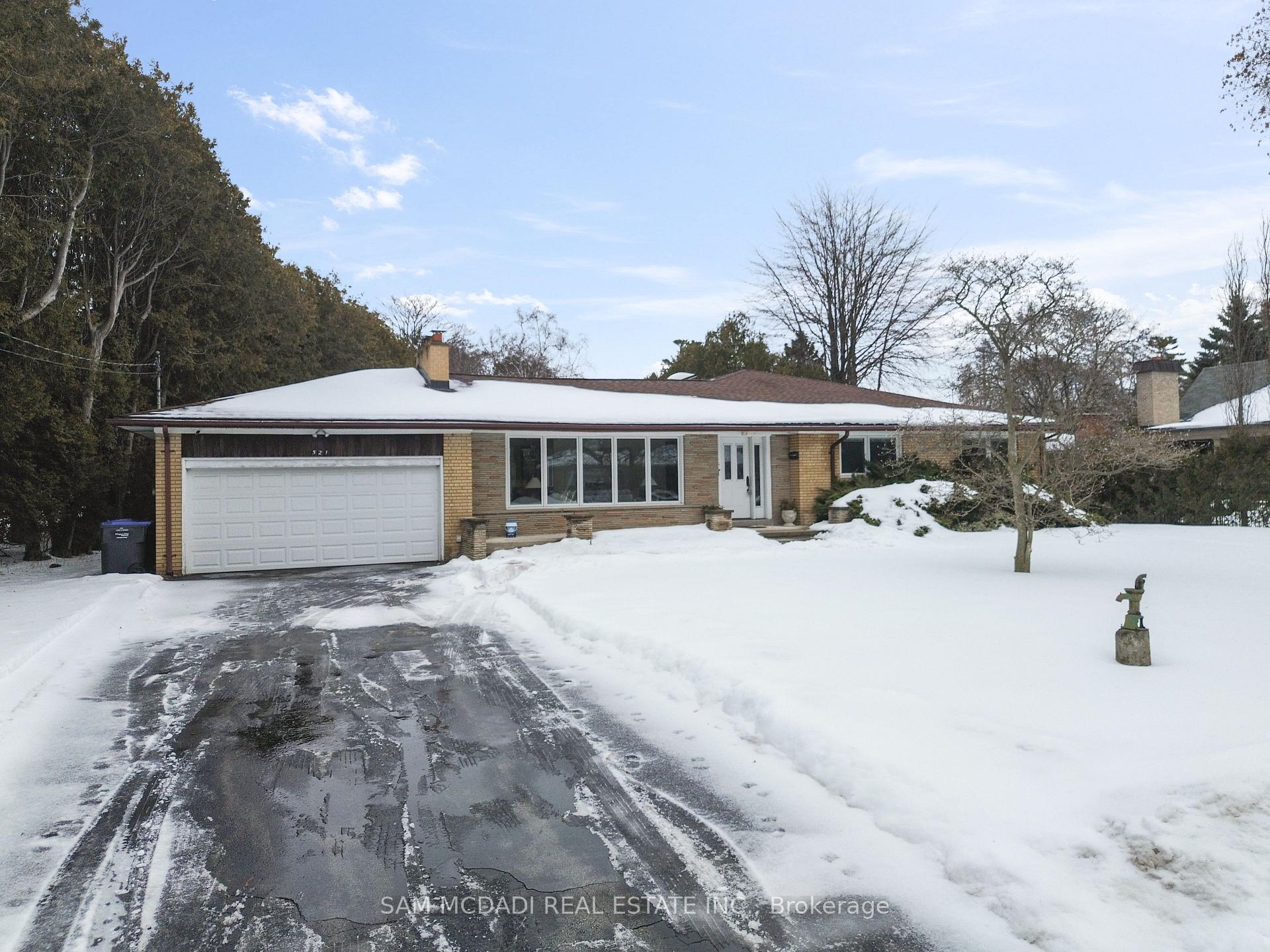 521 Vanessa Crescent