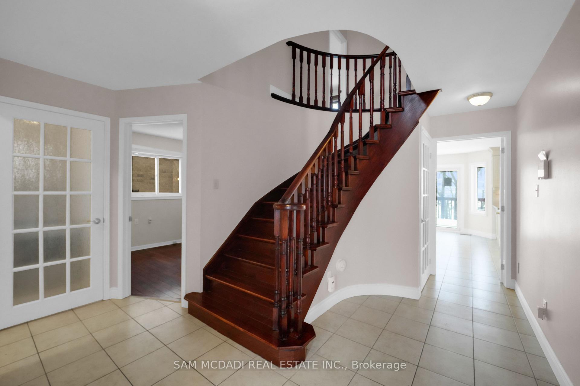 5275 Thornwood Drive