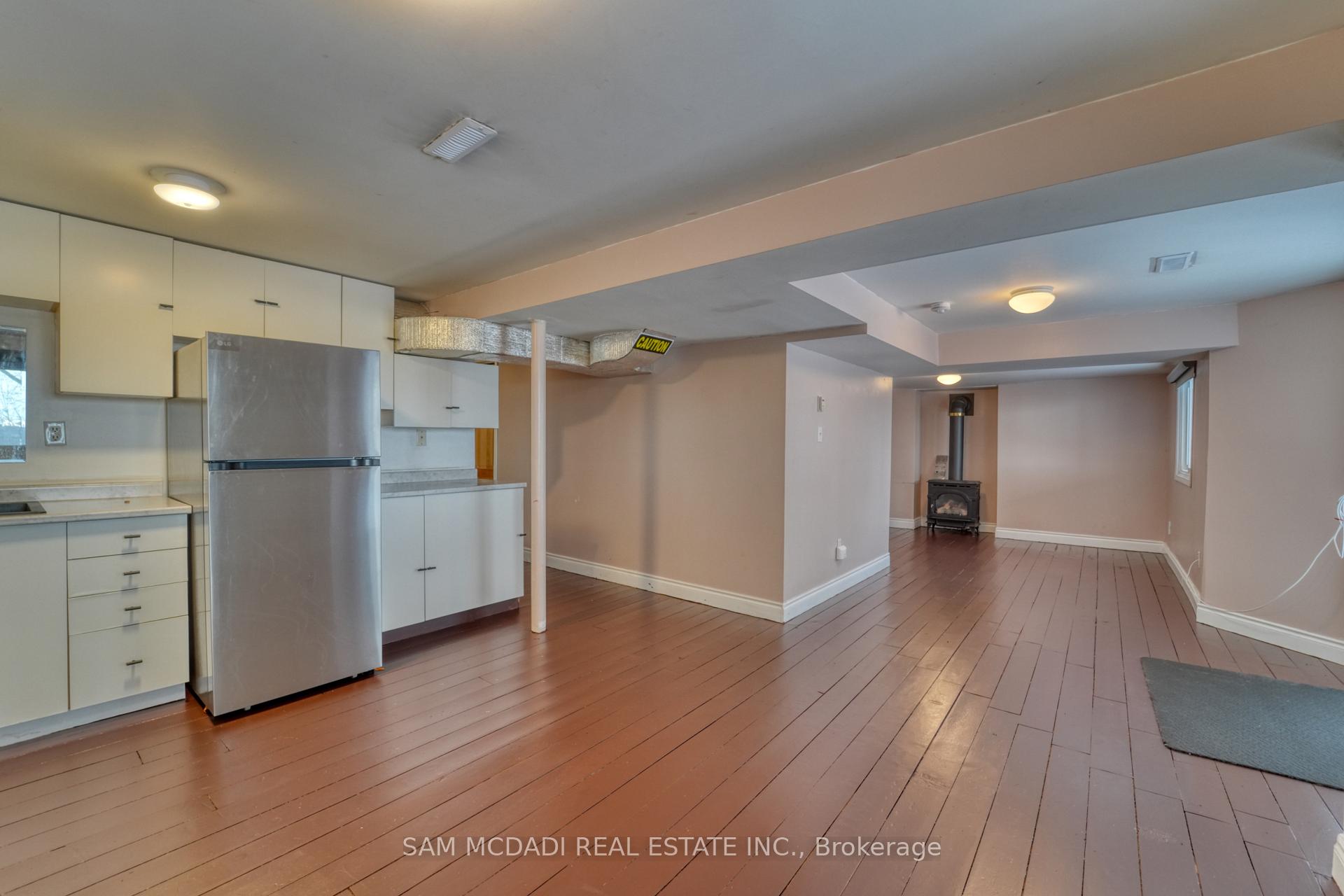 5275 Thornwood Drive