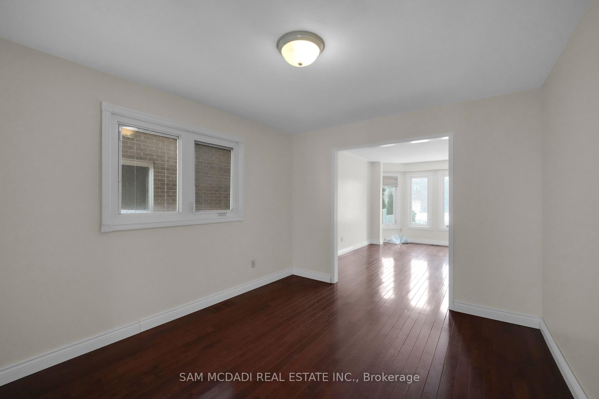 5275 Thornwood Drive