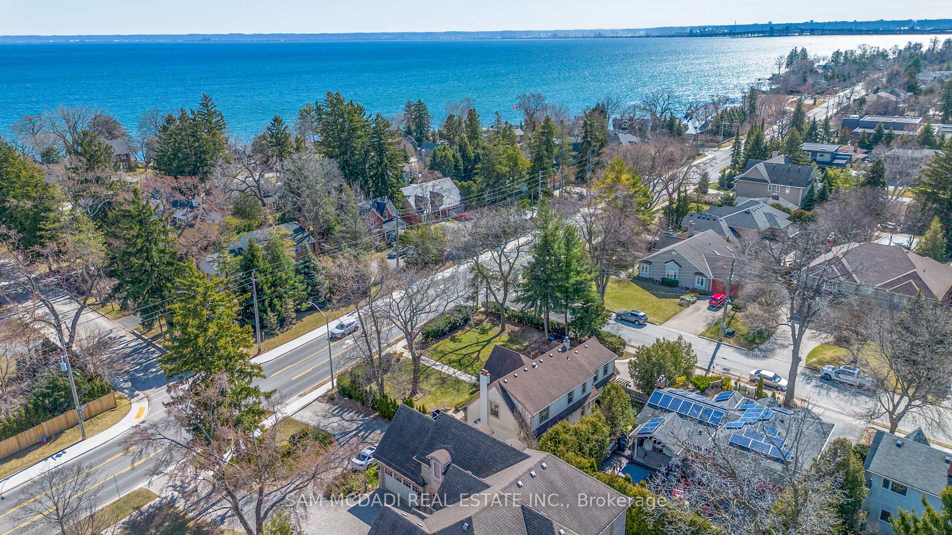 3325 Lakeshore Road
