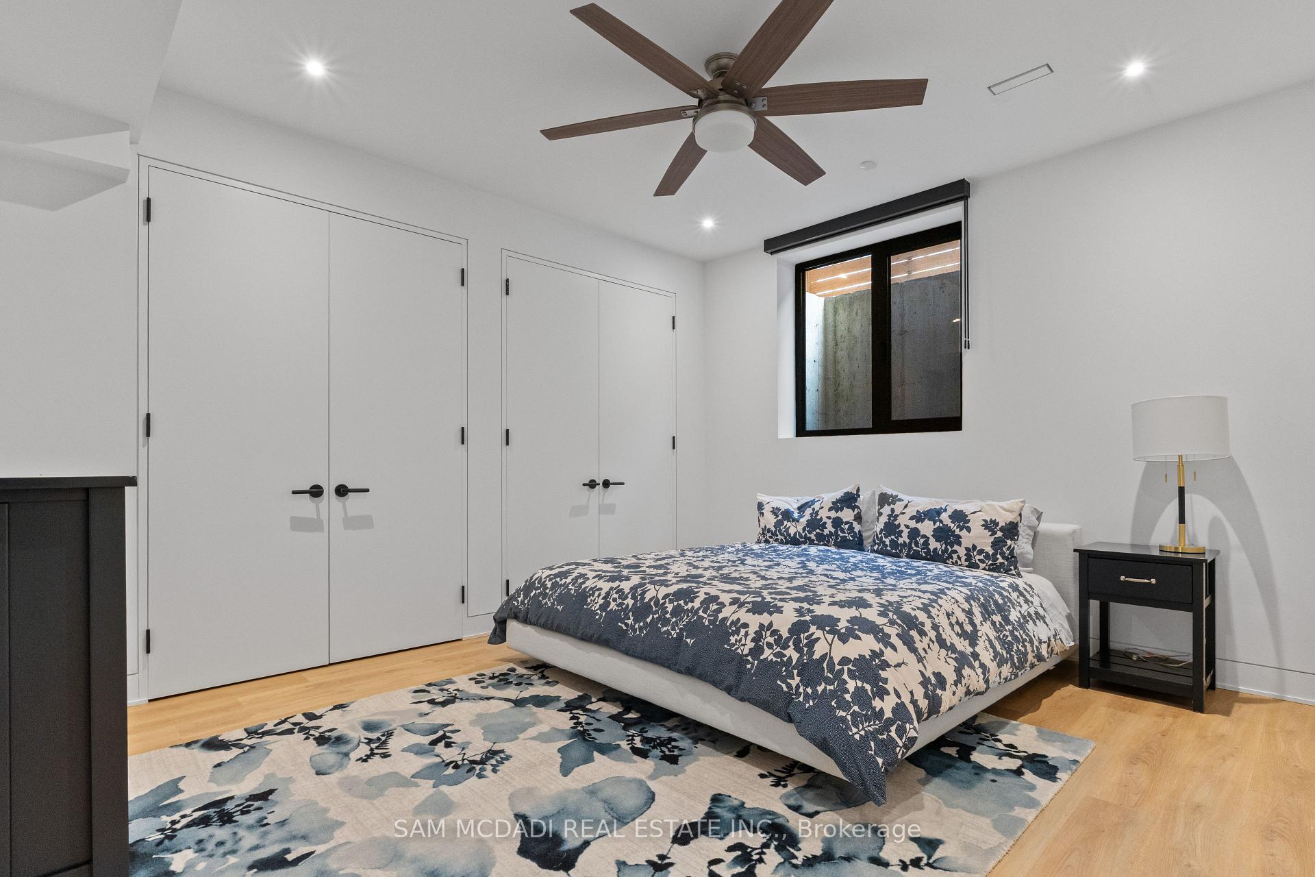 2186 Harcourt Crescent