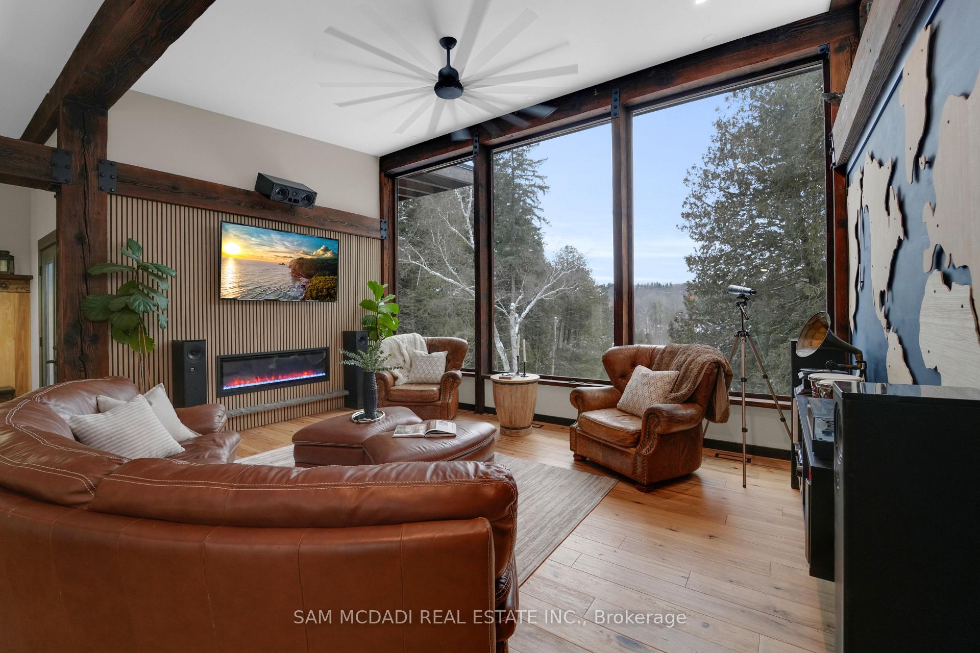 2084 Grand Boulevard