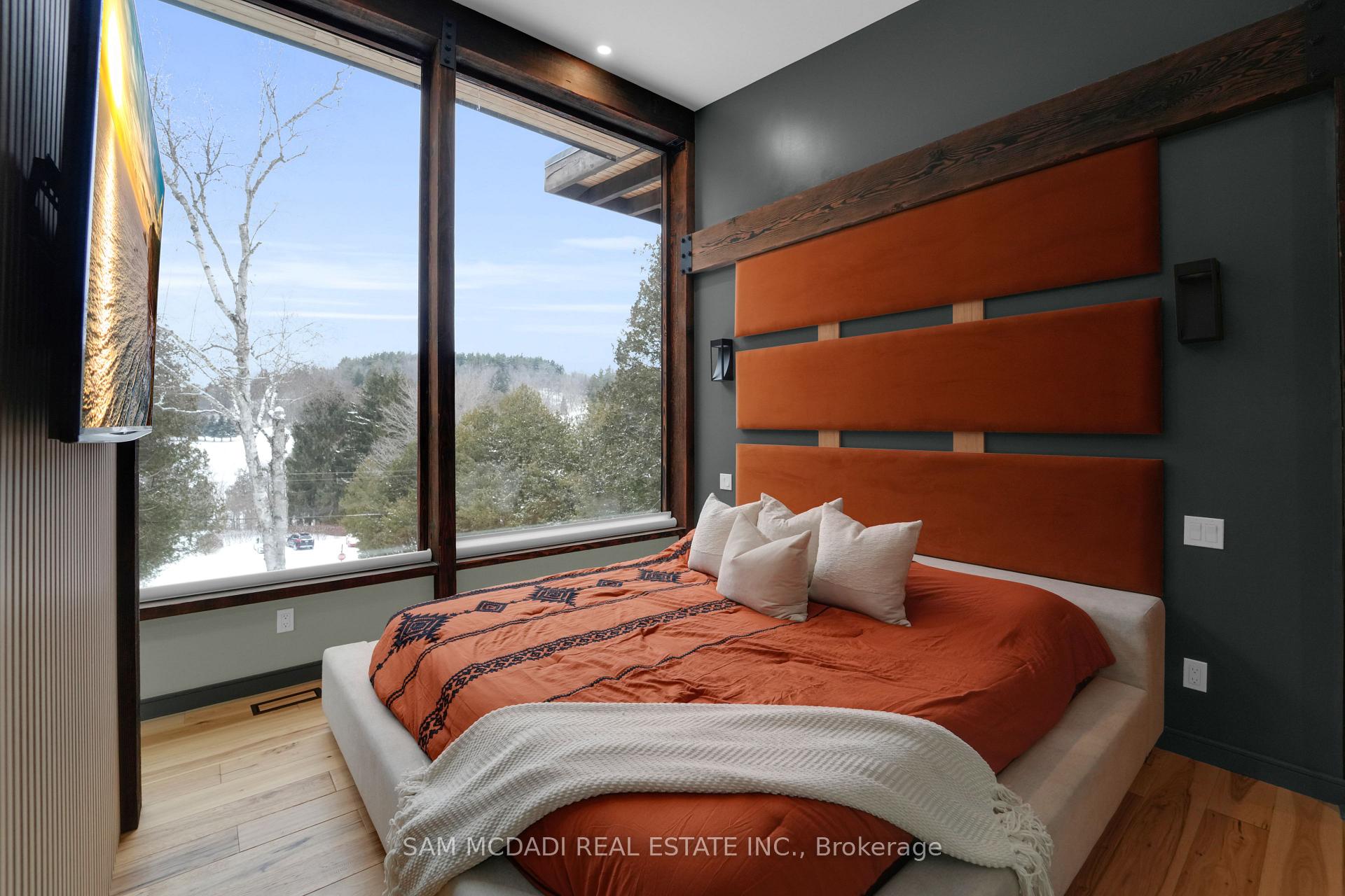 2084 Grand Boulevard