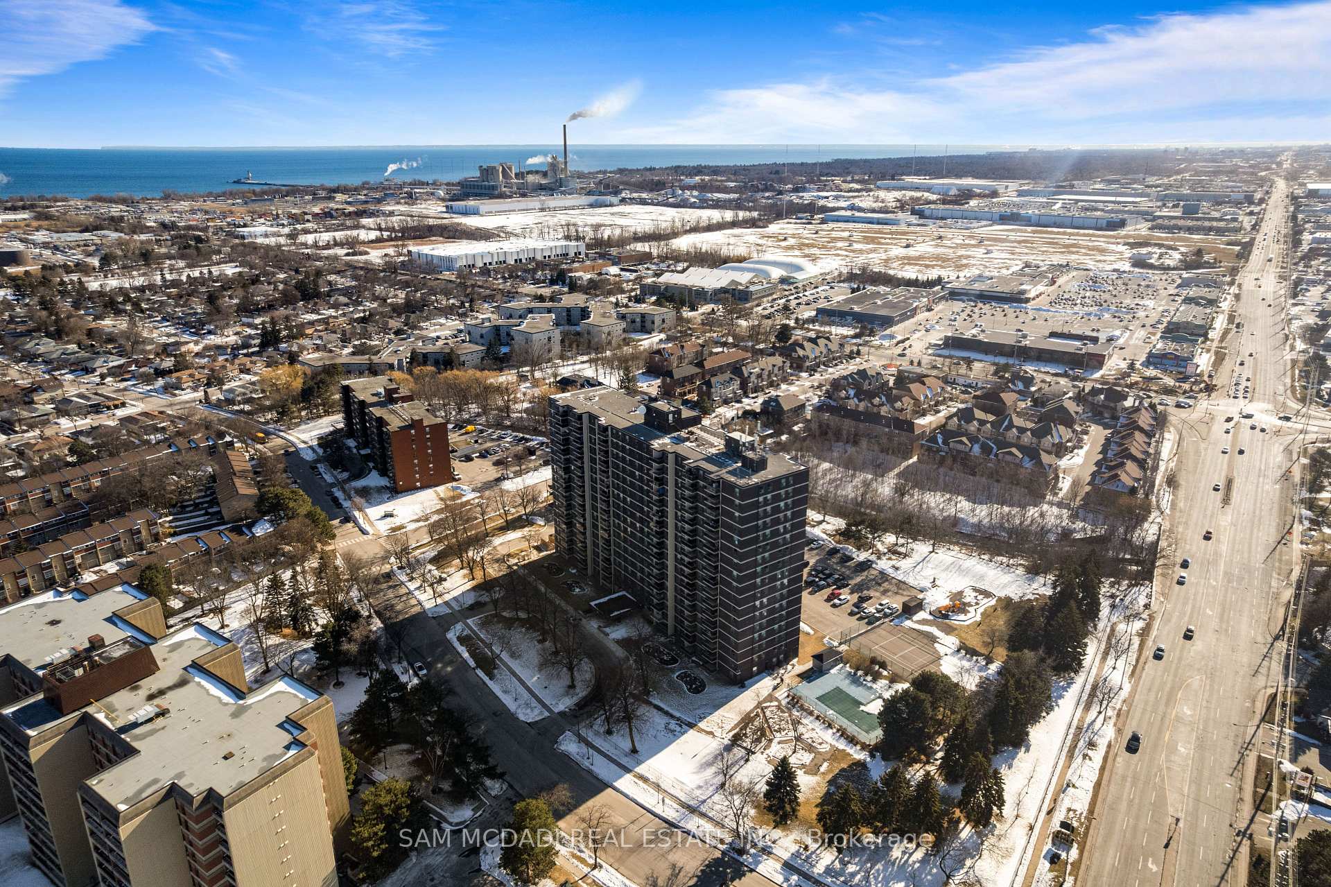 966 Inverhouse Drive 409